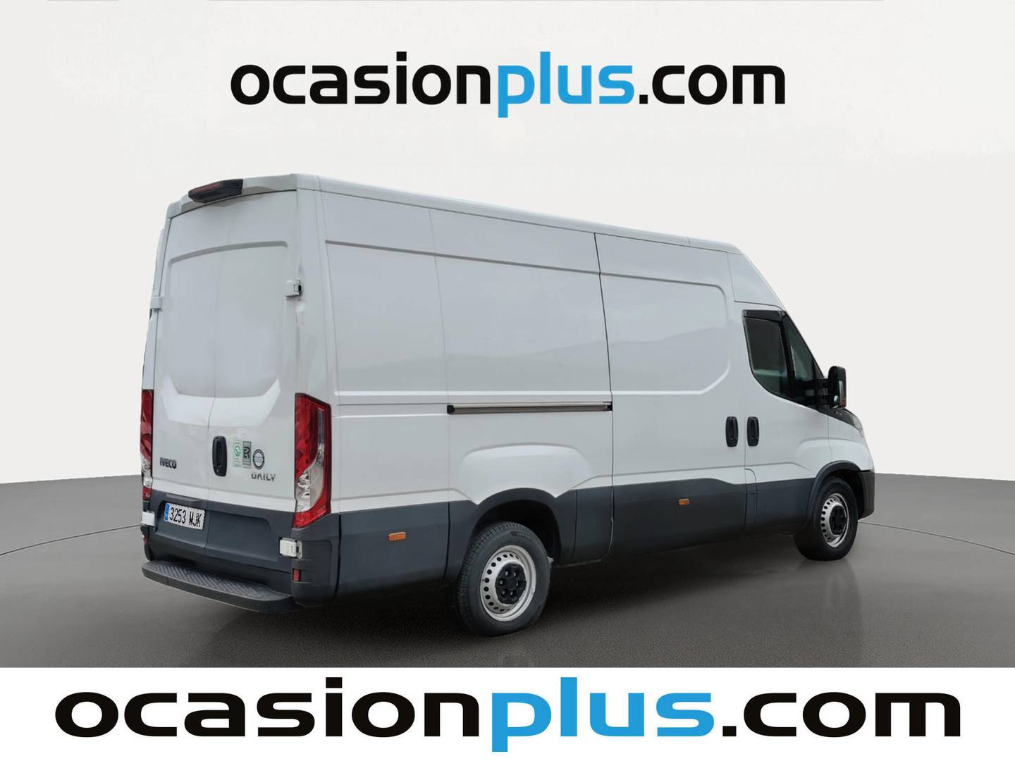 Foto trasera Iveco Daily Iveco Daily Furgon 35S 16 V 4100/H2  (156 CV) derecha