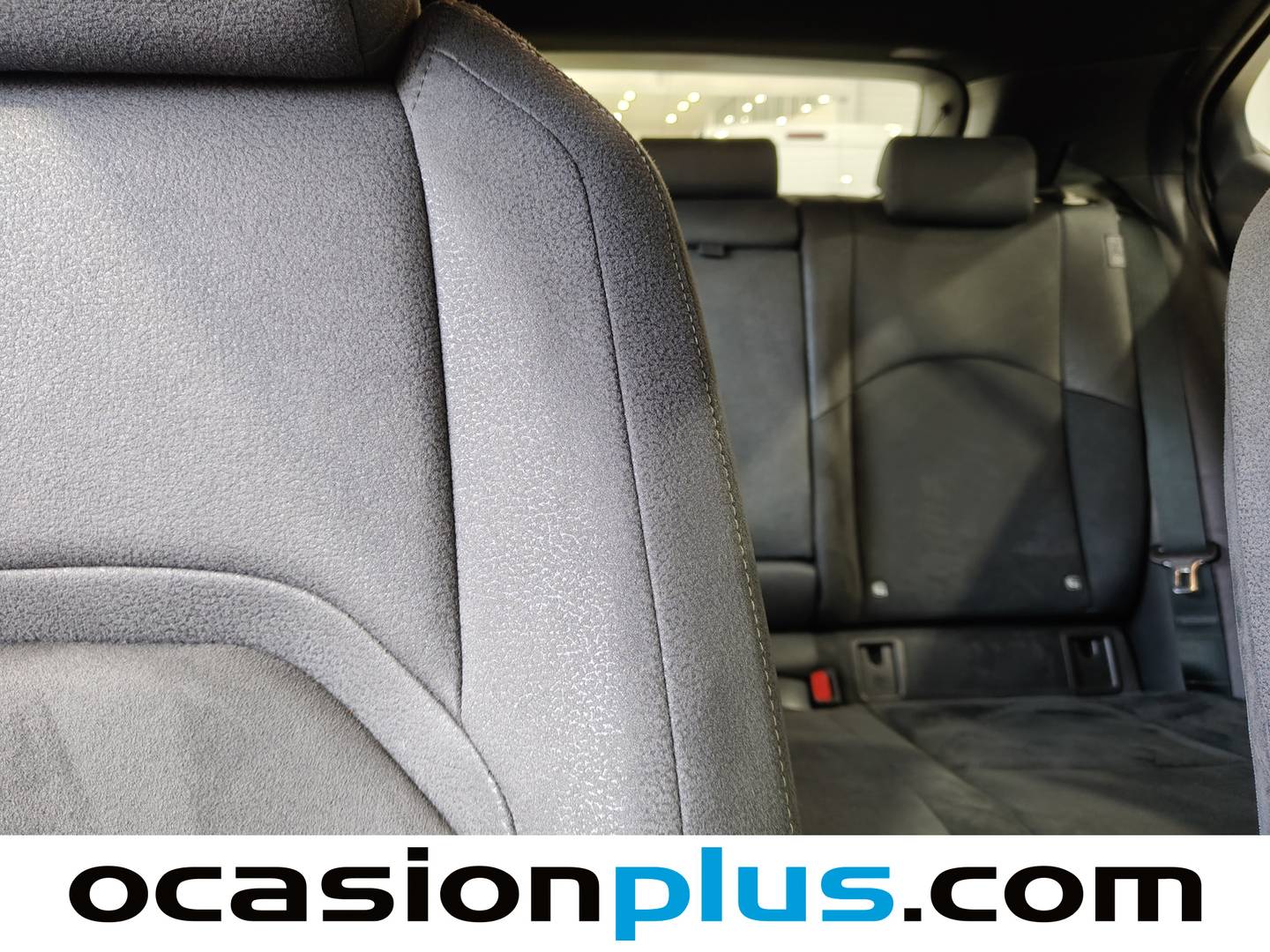 Foto Lexus UX Lexus UX 250h Business 2WD (184 CV)