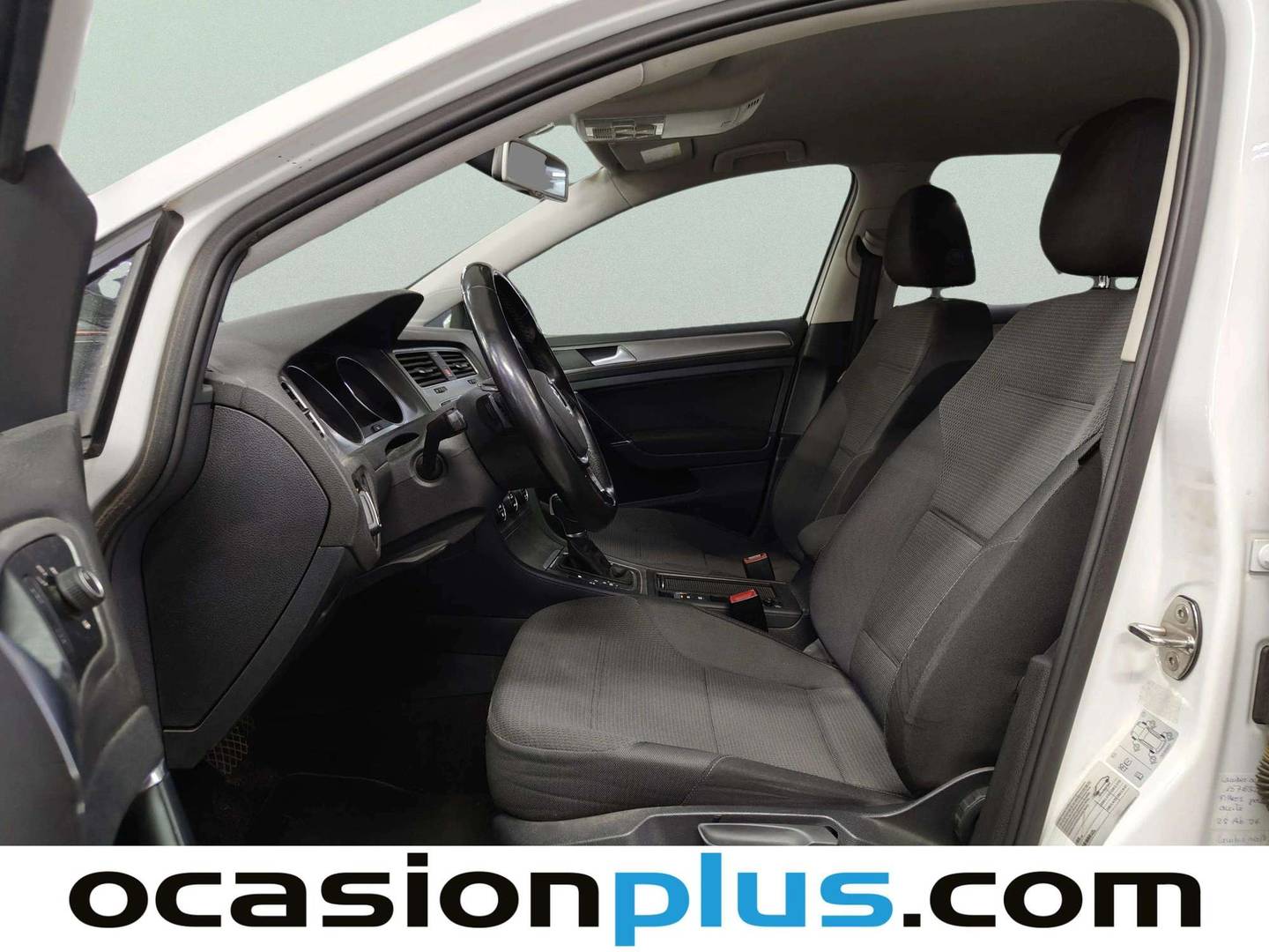 Foto asientos delanteros Volkswagen Golf Volkswagen Golf Advance1.6 TDI (105 CV) DSG