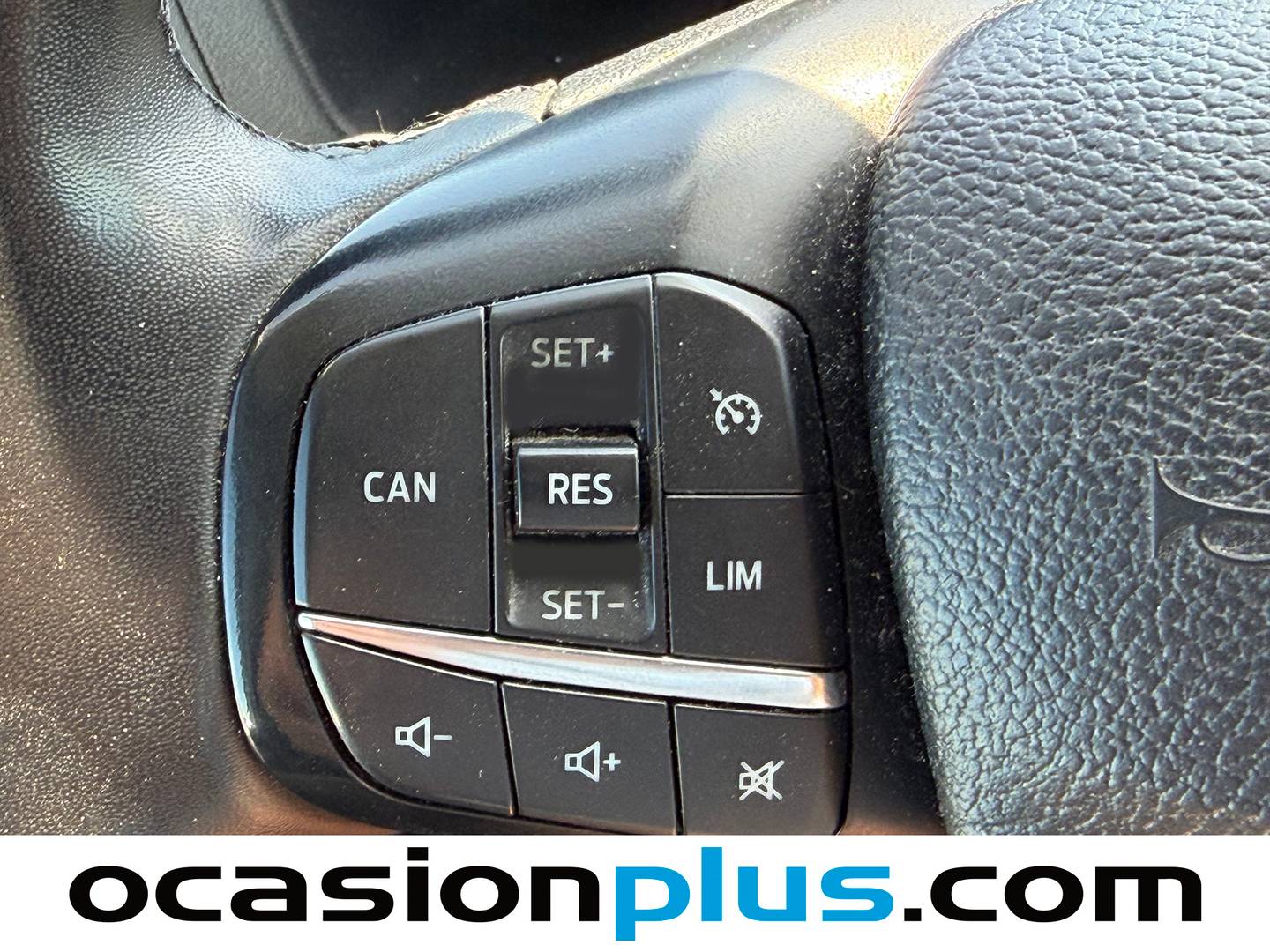 Equipamiento del Ford Transit Ford Transit Furgon 350 L3H2 Trend (130 CV)