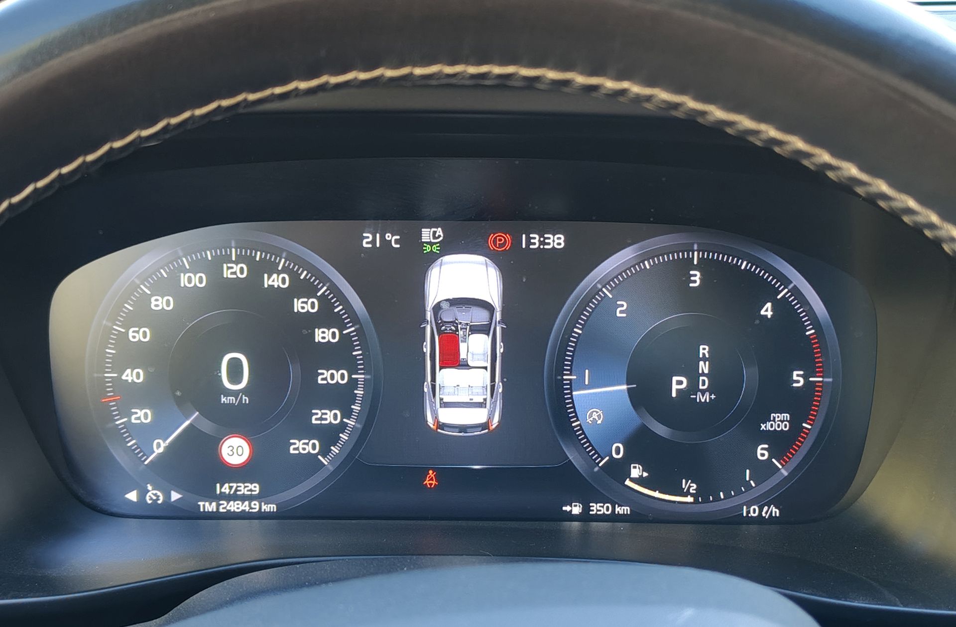 Volvo XC40 D3 R-Design - foto 24