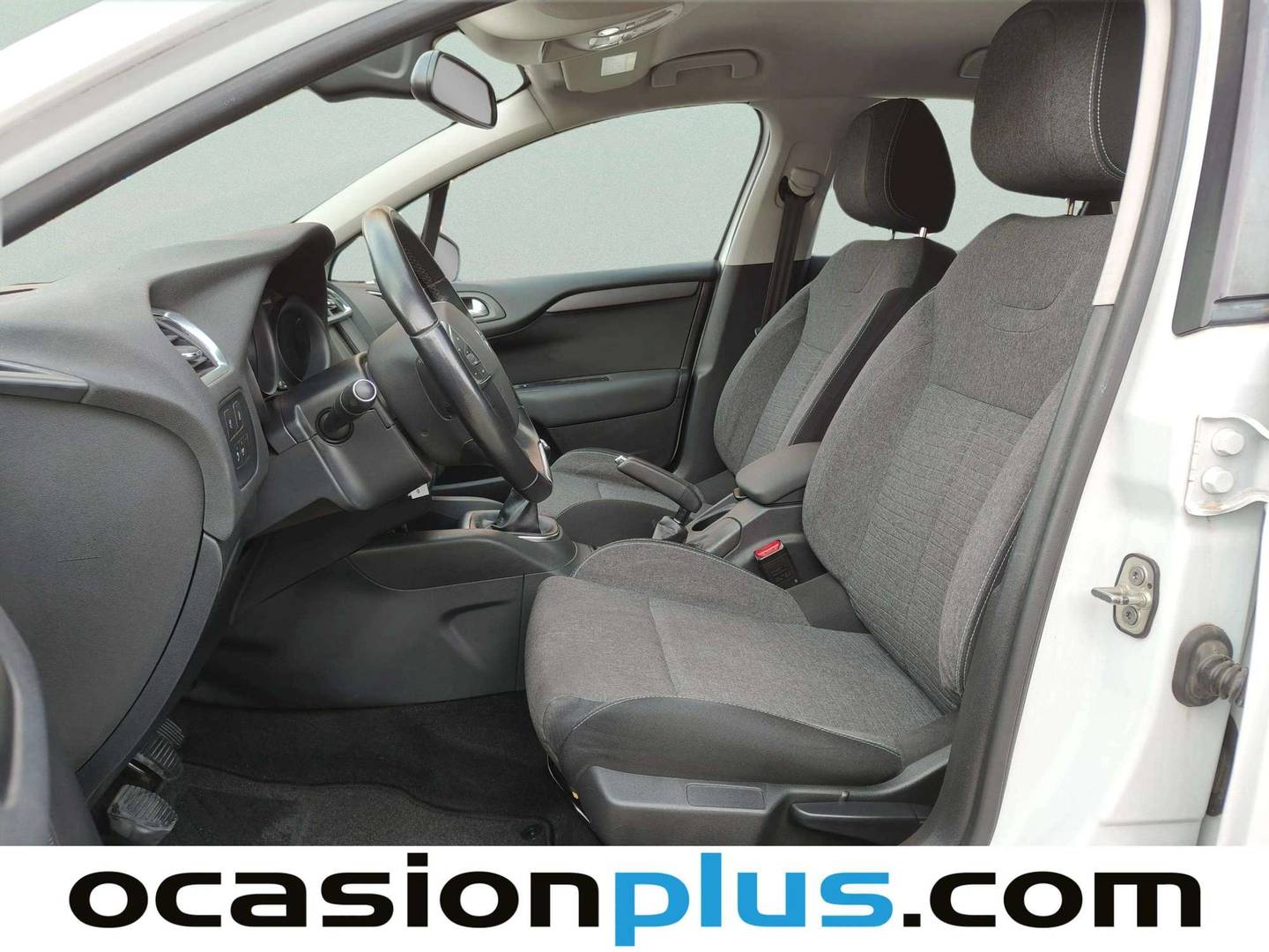 Foto asientos delanteros Citroën C4 Citroën C4 1.2 PureTech S&S Feel Edition (130 CV)
