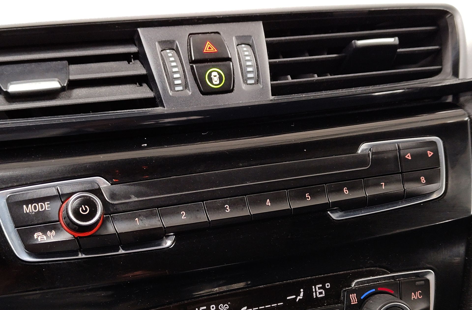 BMW X1 sDrive18i - foto 36