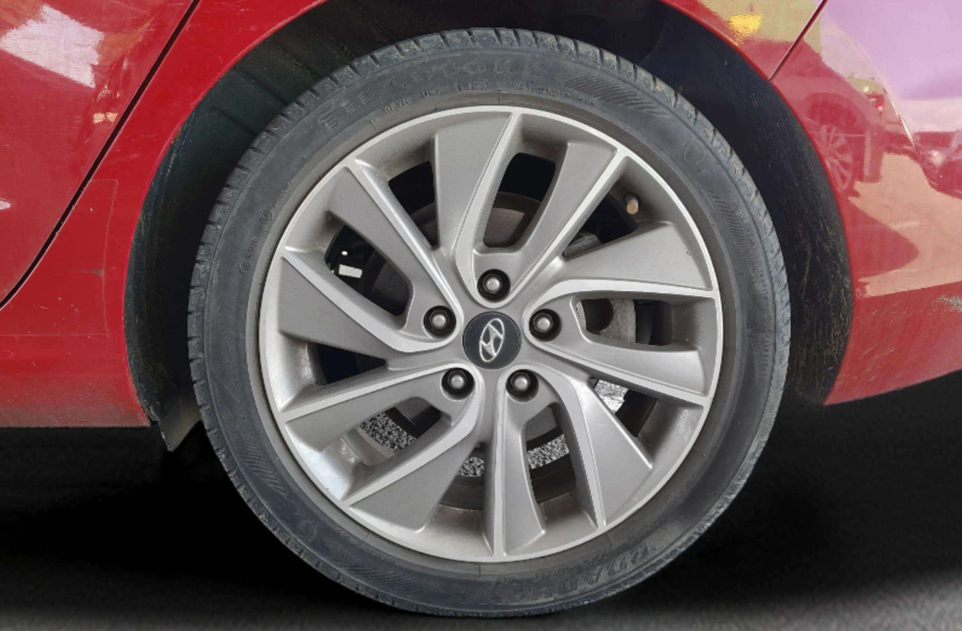 Hyundai i30 1.6 CRDi Tecno Fastback - foto 37