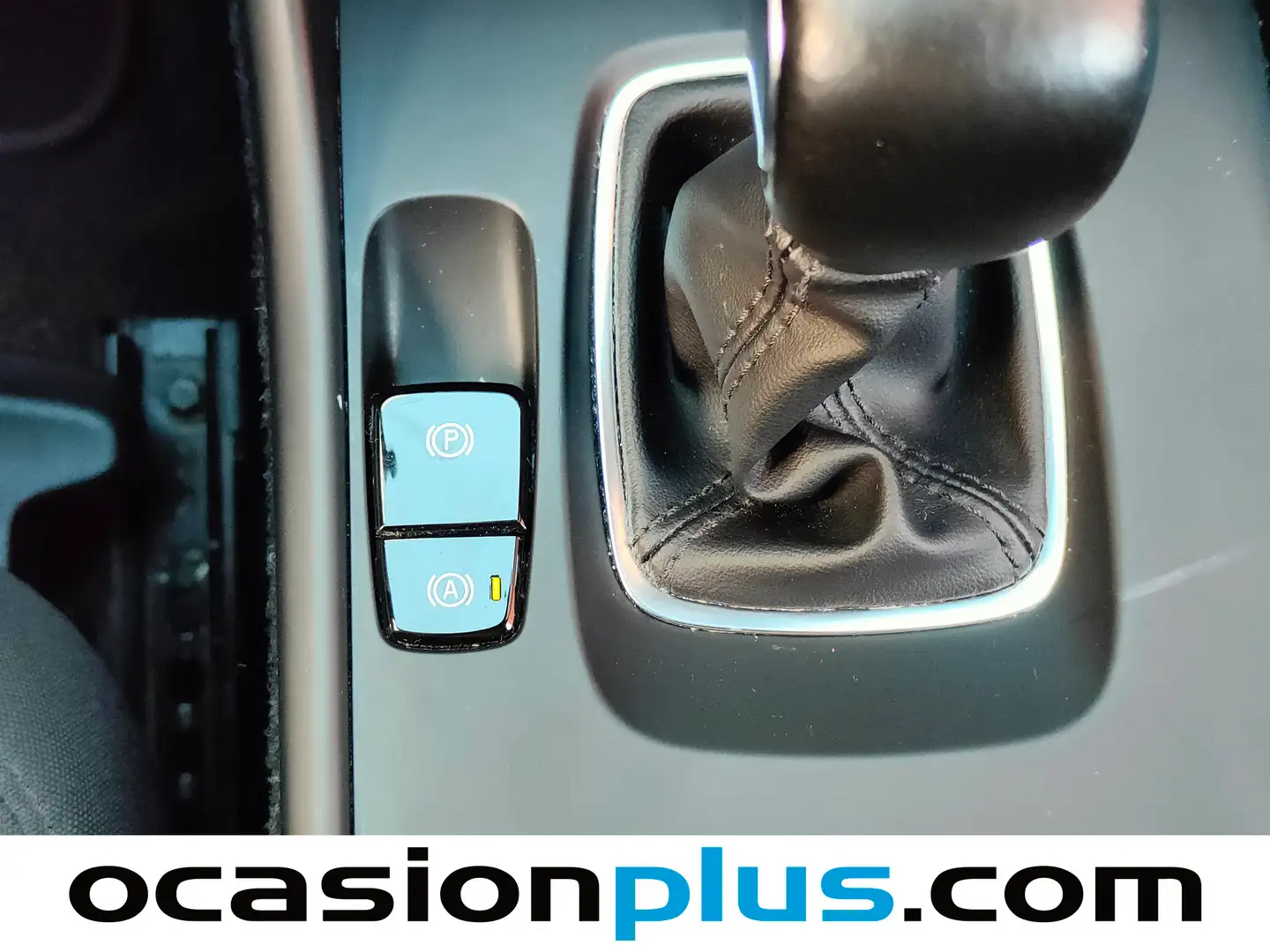 Foto Volvo XC40 Volvo XC40 T3 Momentum Pro (163 CV)