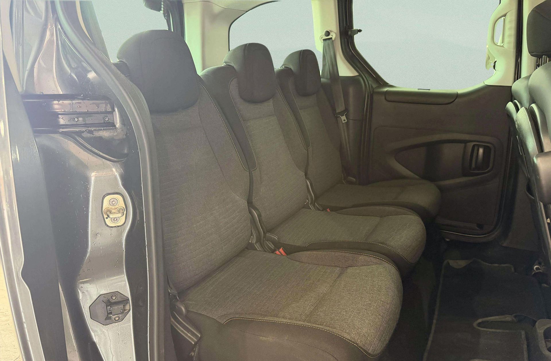 Citroën Berlingo Combi BlueHDi 100 Multispace 20 Aniversario - foto 15