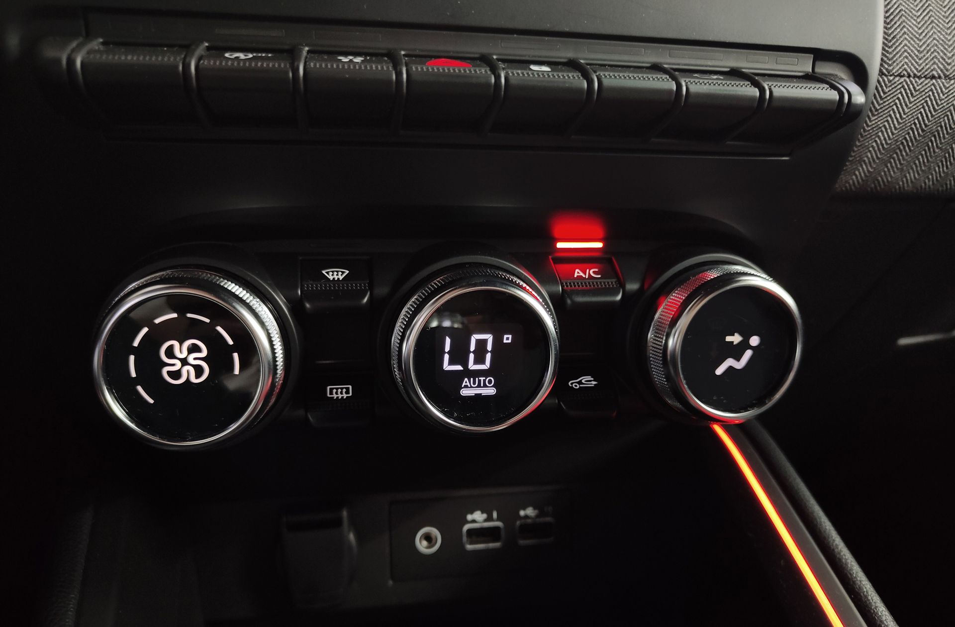 Renault Clio Techno TCe - foto 36