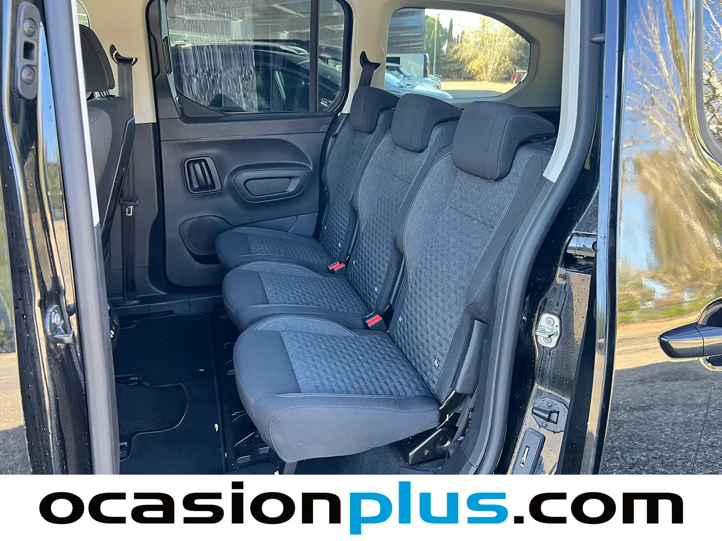 Foto Peugeot Rifter Peugeot Rifter BlueHDi 130 GT Long EAT8 (130 CV)