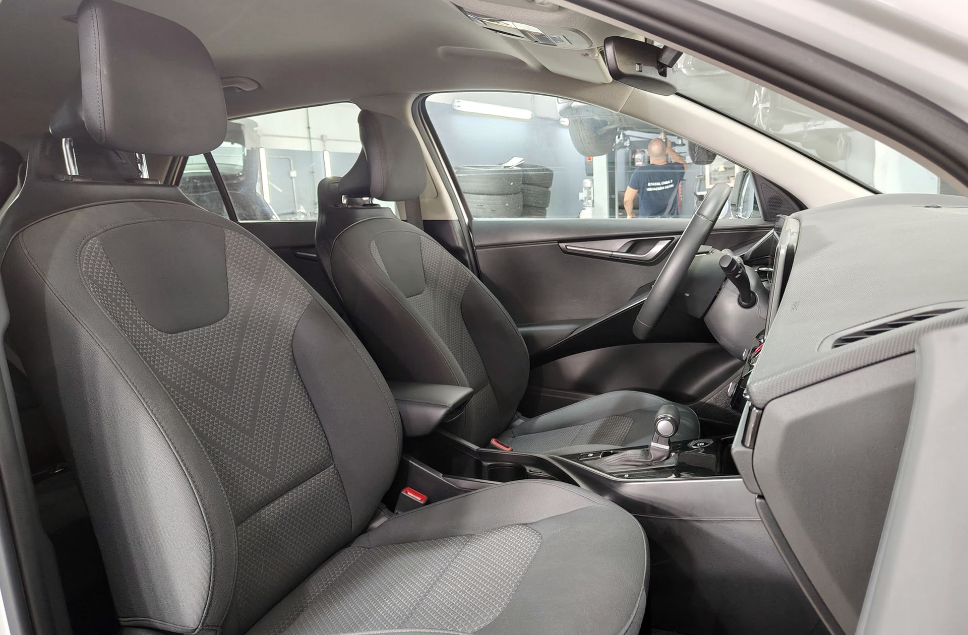 Kia Niro 1.6 GDi HEV Concept - foto 17
