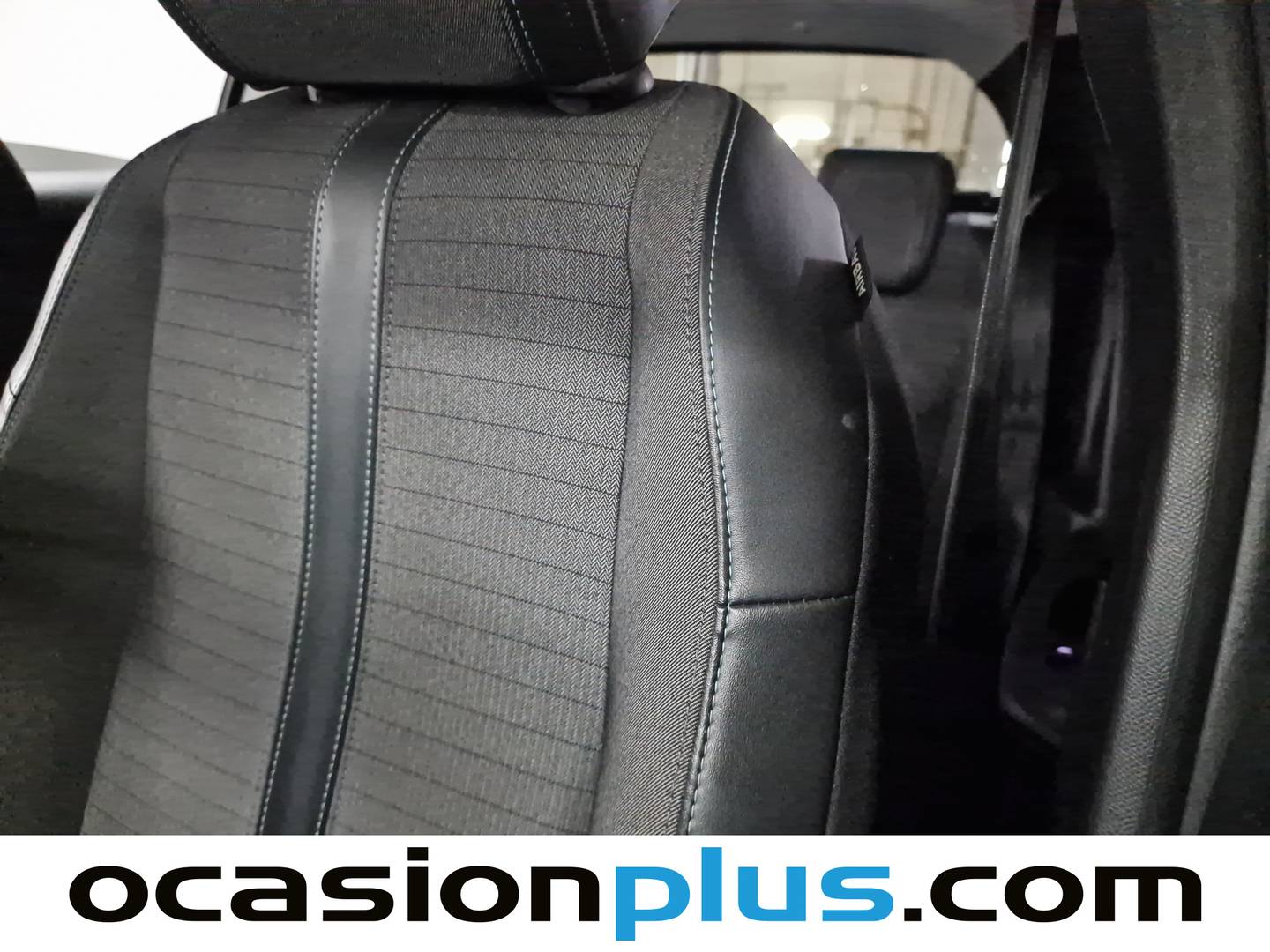 Extras y acabados del Peugeot 208 Peugeot 208 BlueHDi 100 Allure (100 CV)
