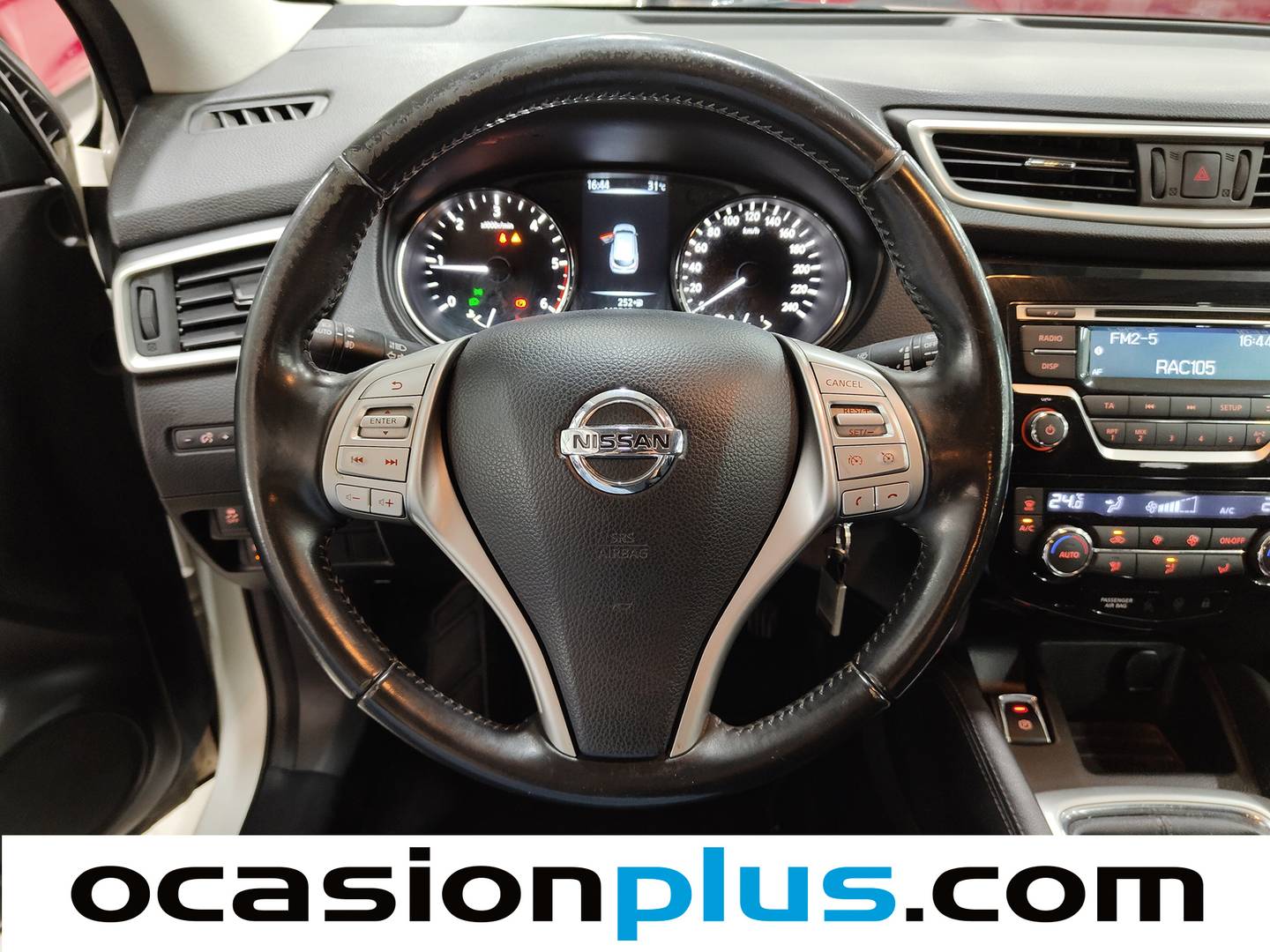 Extras y acabados del Nissan QASHQAI Nissan Qashqai dCi 110 S&S Acenta 4x2 (110 CV)