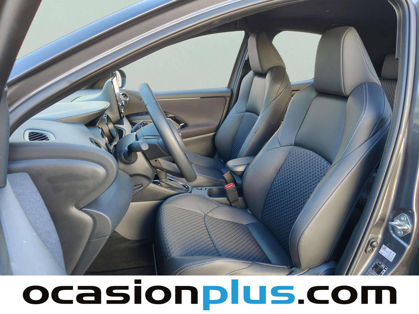 Foto asientos delanteros Toyota Yaris Toyota Yaris 1.5 120H Style Plus (116 CV)