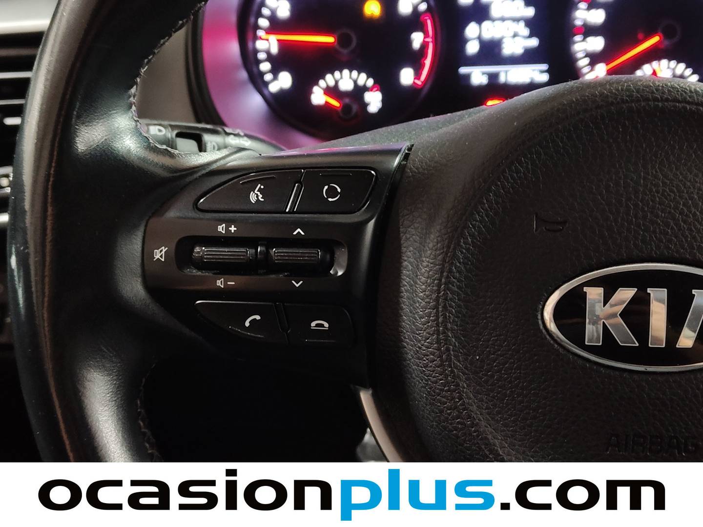 Foto KIA Stonic Kia Stonic 1.0 T-GDi Black Edition (100 CV)