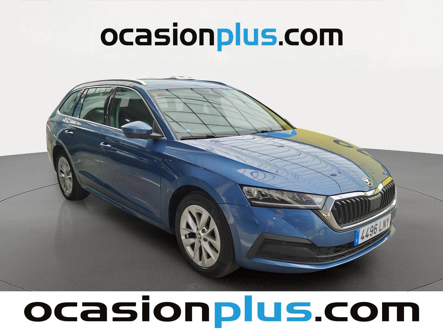 Foto delantera Skoda Octavia Skoda Octavia Combi 1.5 TSI G-TEC Ambition DSG (131 CV) derecha