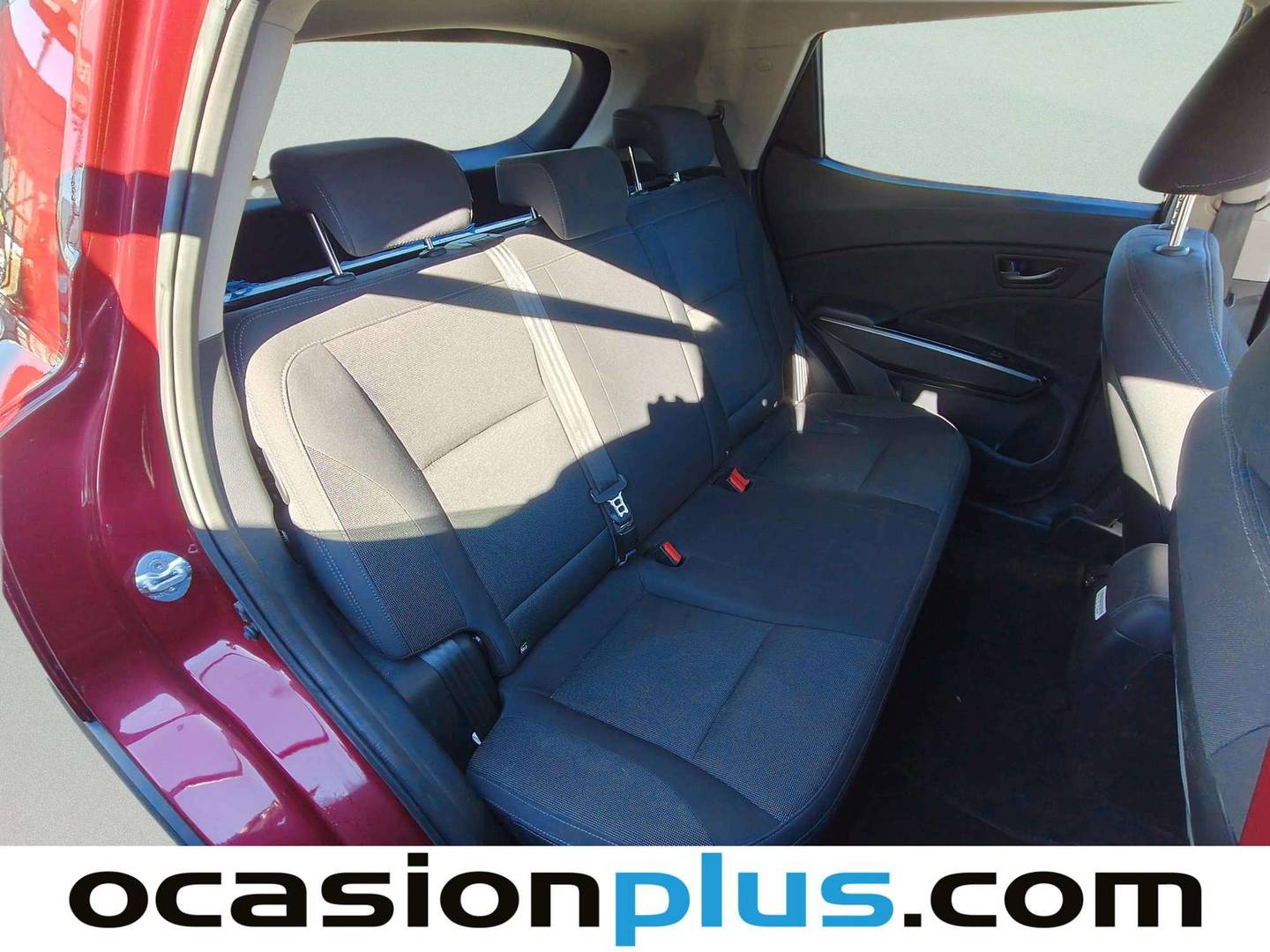 Foto SsangYong Tivoli Ssangyong Tivoli 1.2 G12T Premium (128 CV)