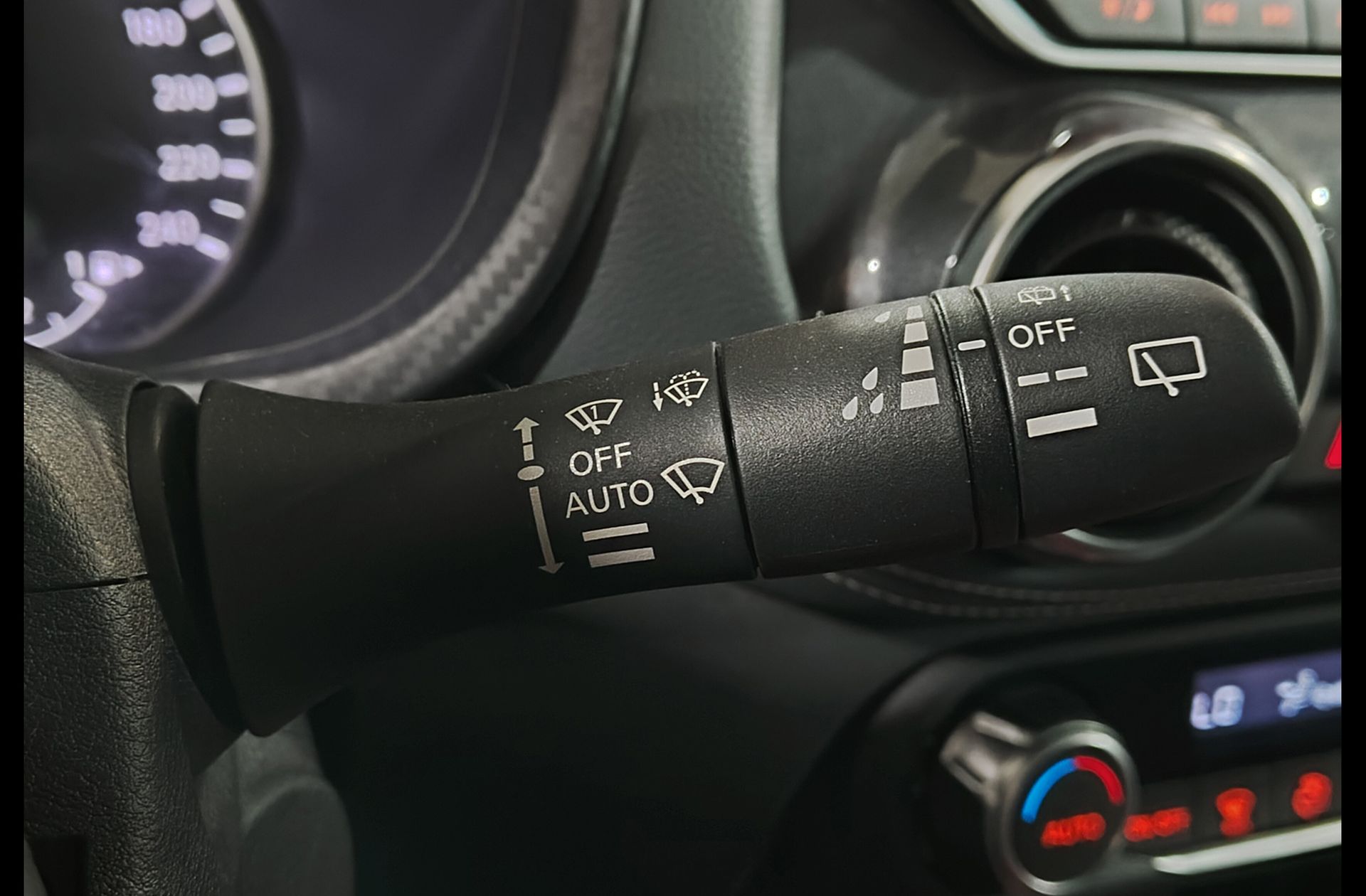 Nissan Juke DIG-T N-Connecta 4x2 DCT - foto 28