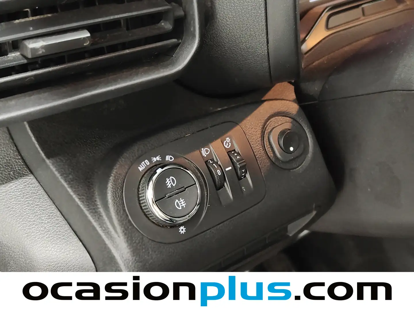 Foto Opel Combo-e Opel Combo-e BEV 50kWh Select L H1 (136 CV)