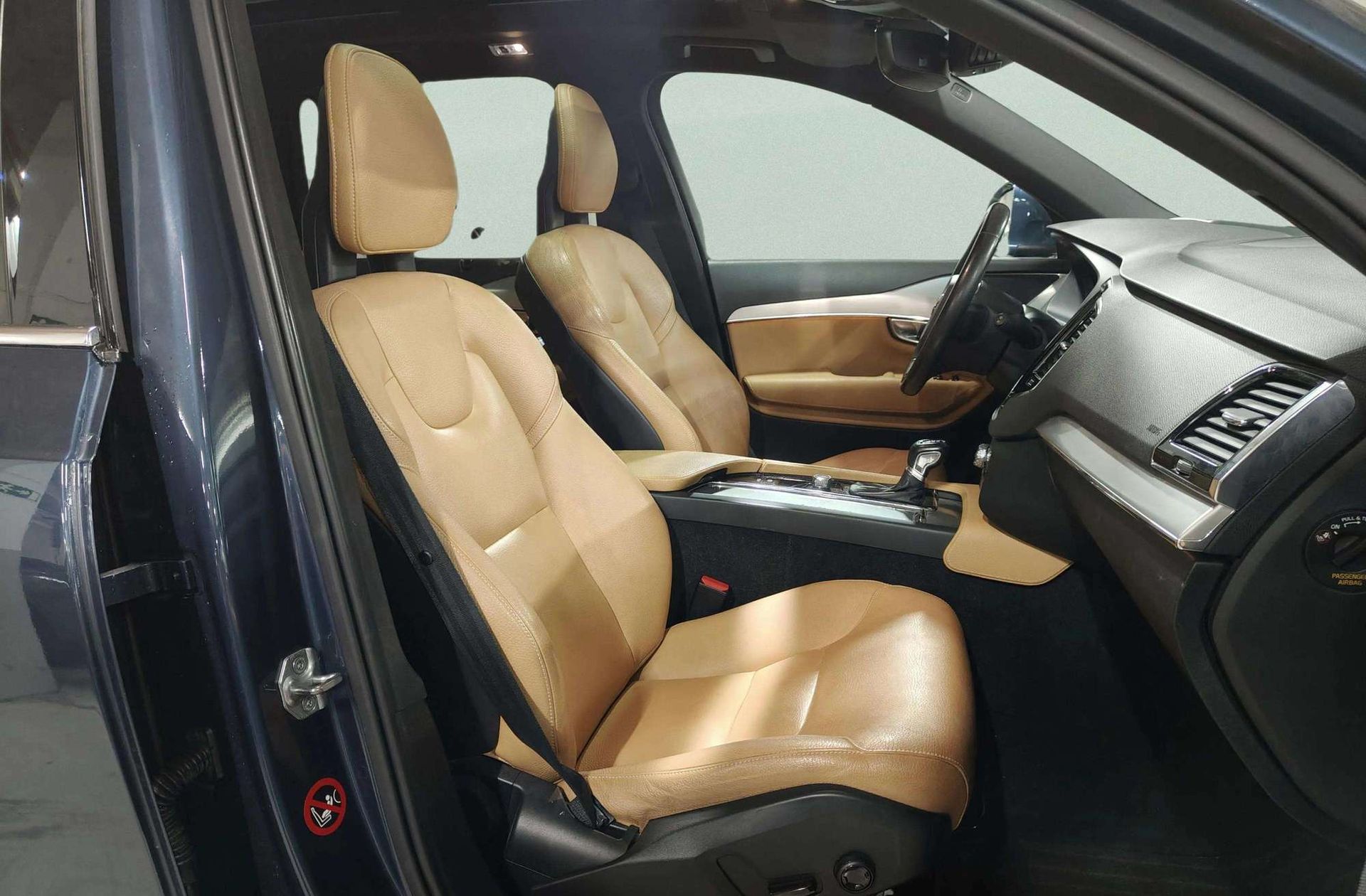 Volvo XC90 D4 Momentum 7 plazas - foto 25