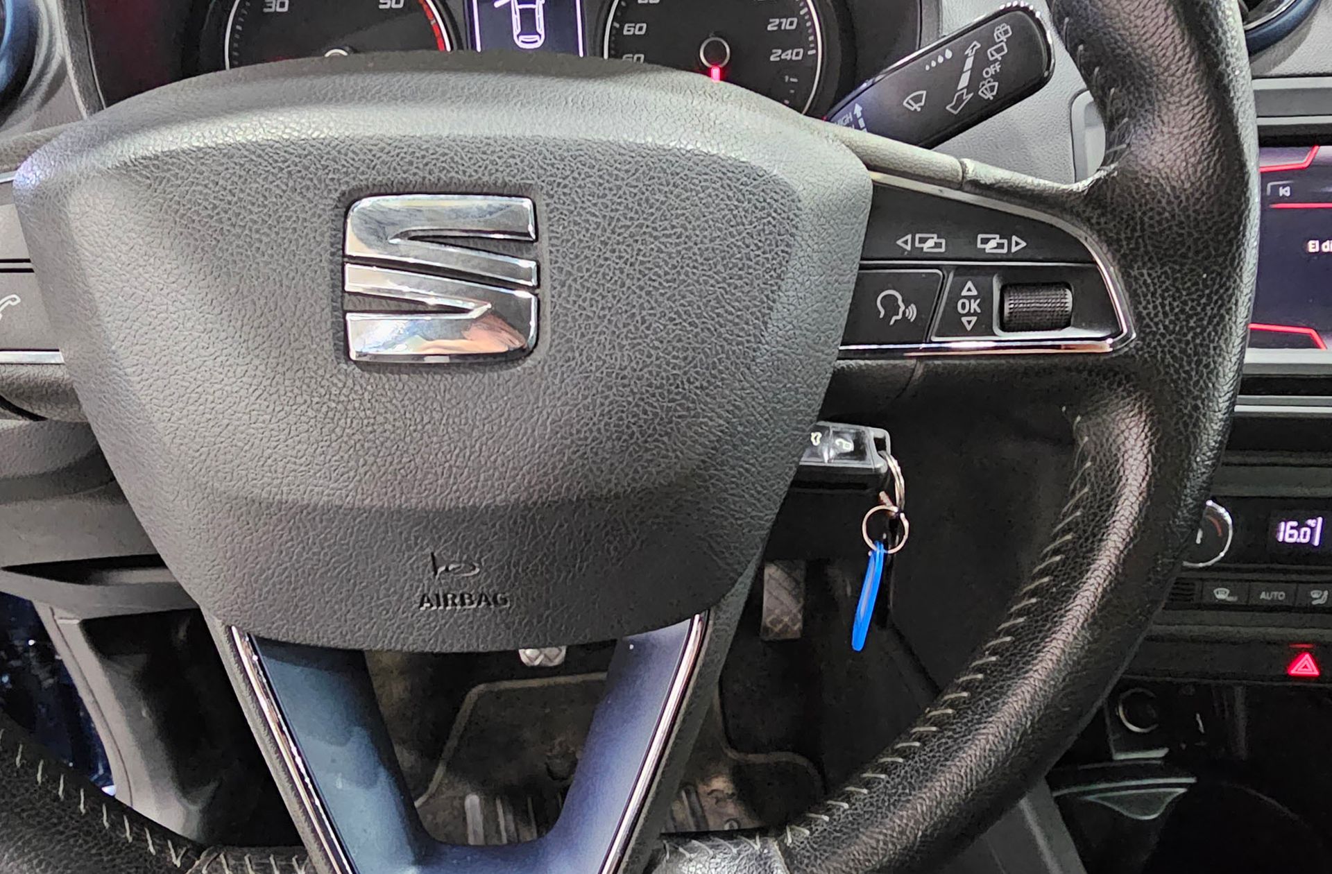 SEAT Ibiza 1.4 TDI Style Connect - foto 22