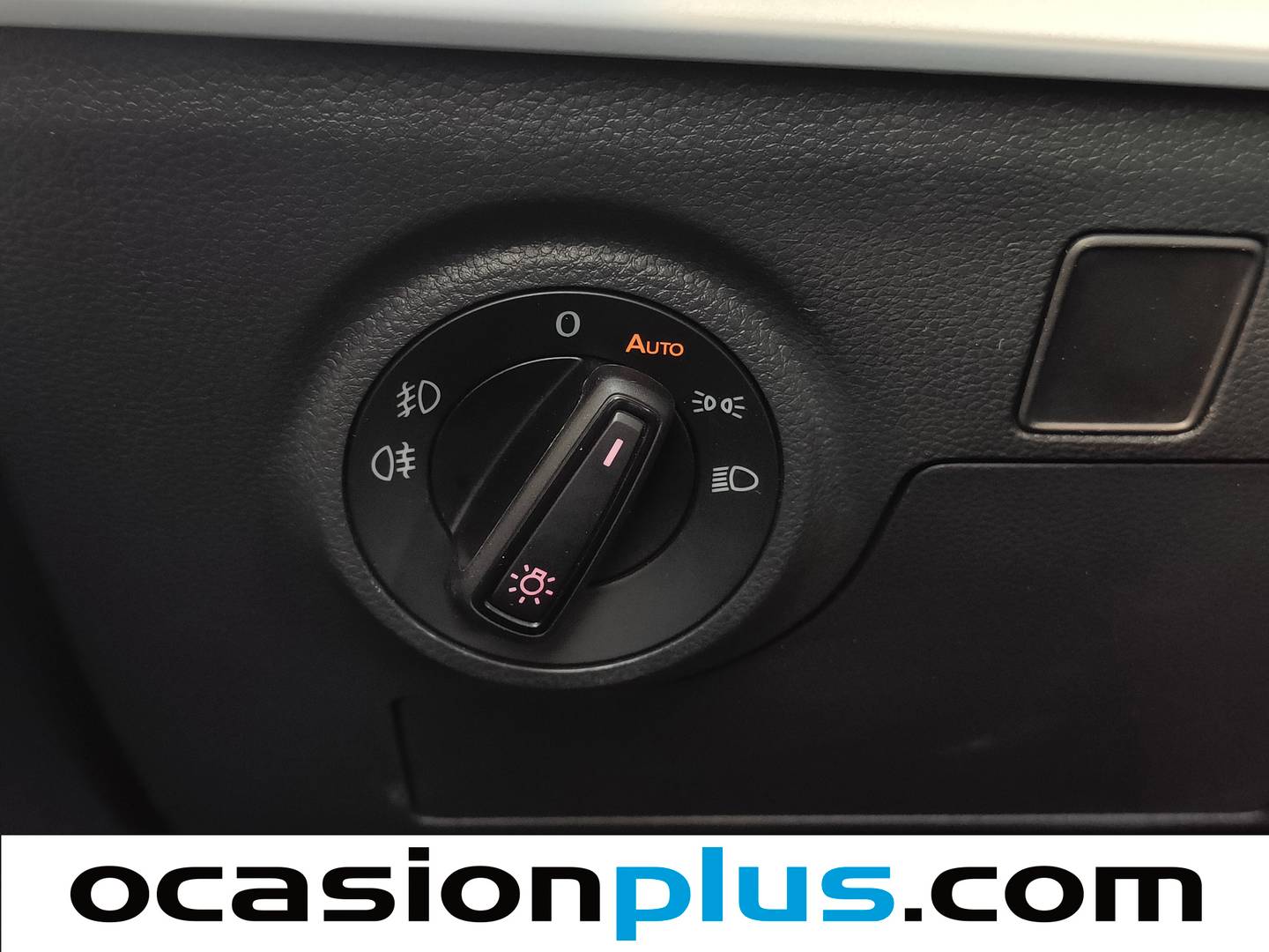 Accesorios del Seat Ibiza Seat Ibiza 1.0 MPI Reference Salta (80 CV)