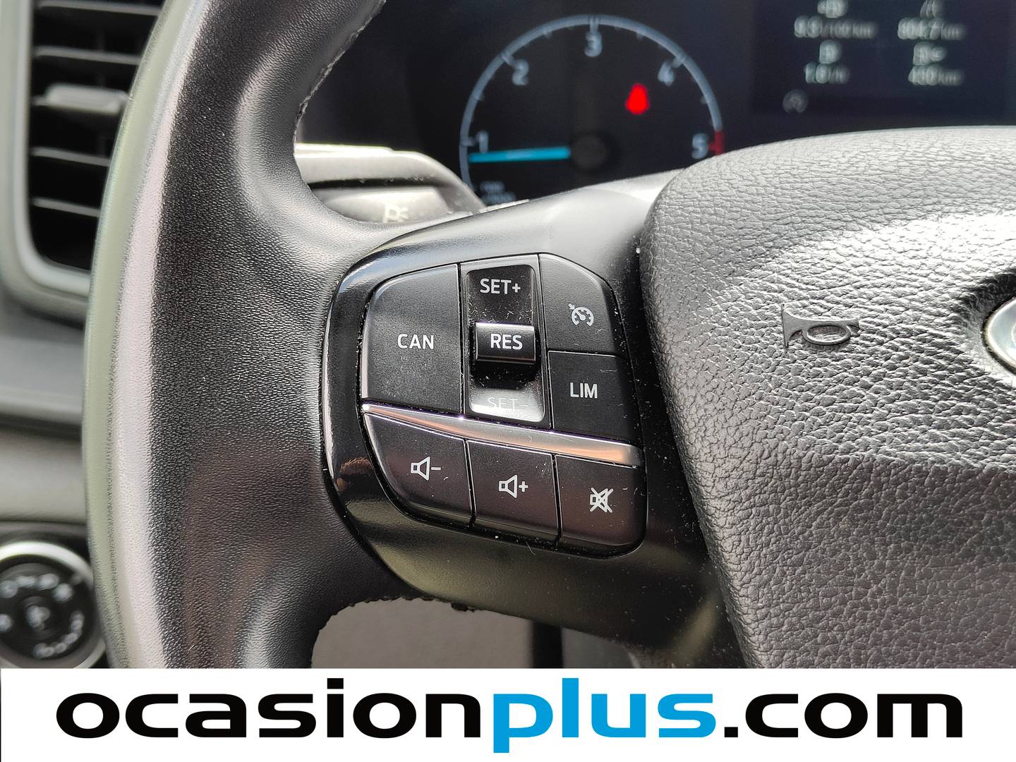 Equipamiento del Ford Transit Ford Transit Furgon 350 L3H2 Trend (130 CV)