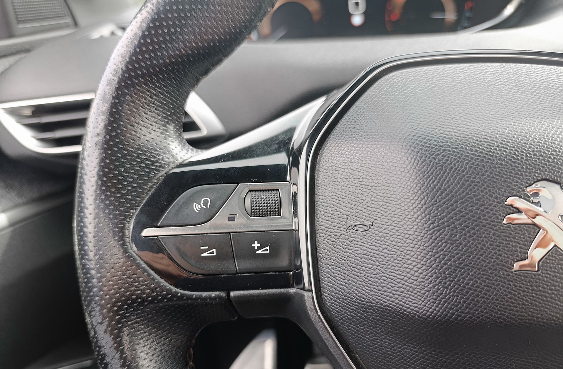 Peugeot 3008 BlueHDi 130 GT Line - foto 26