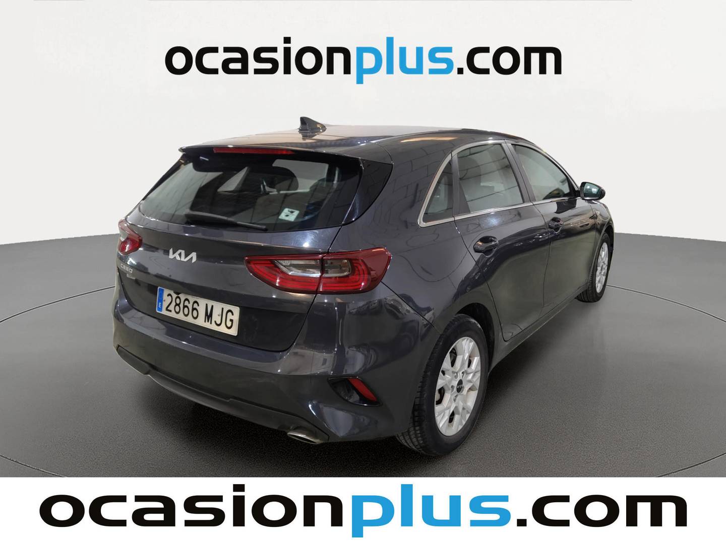 Foto trasera KIA Ceed KIA Ceed 1.6 MHEV iMT Drive (136 CV) derecha