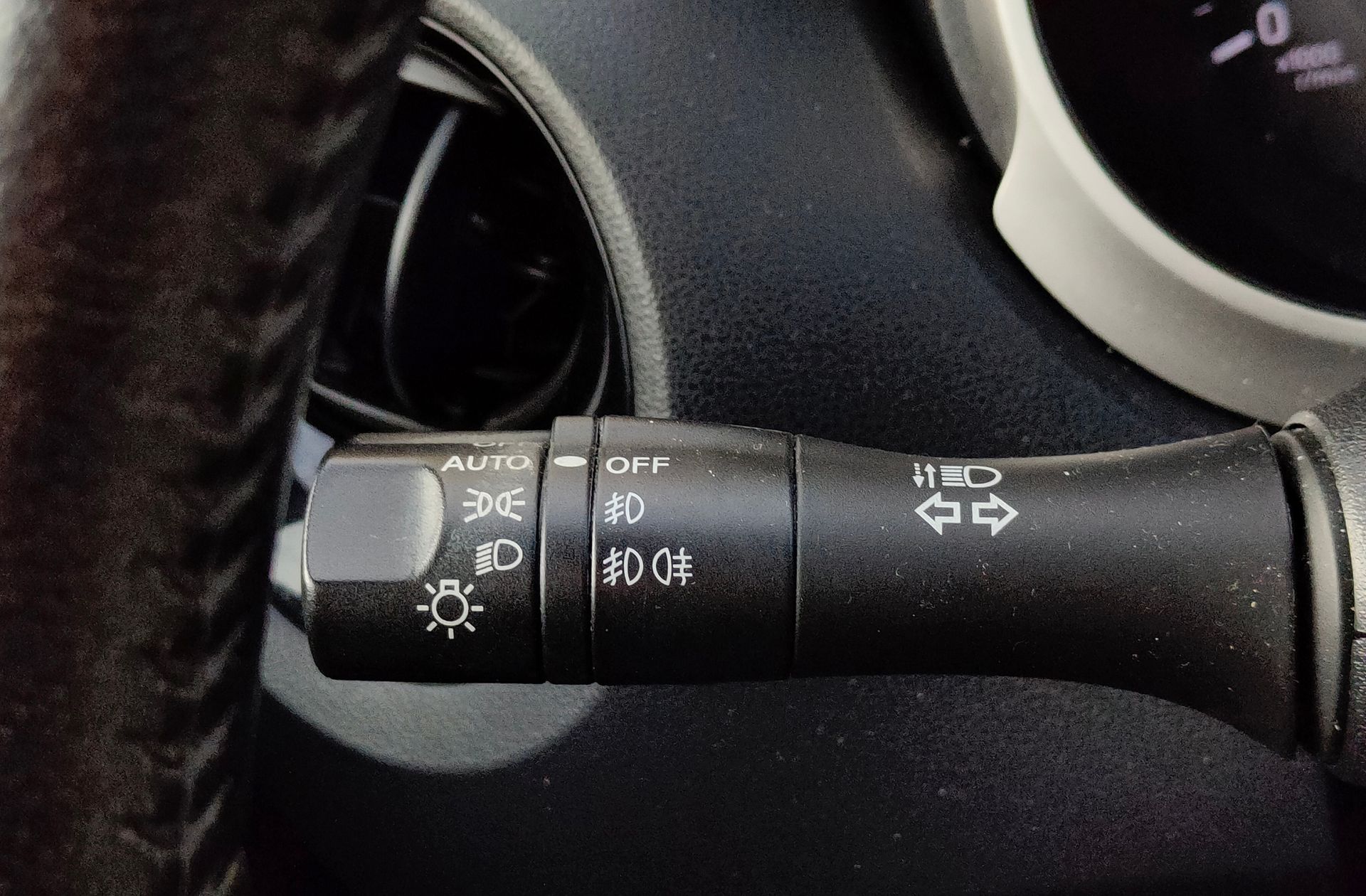 Nissan Juke 1.5 dCi N-Connecta 4x2 - foto 23