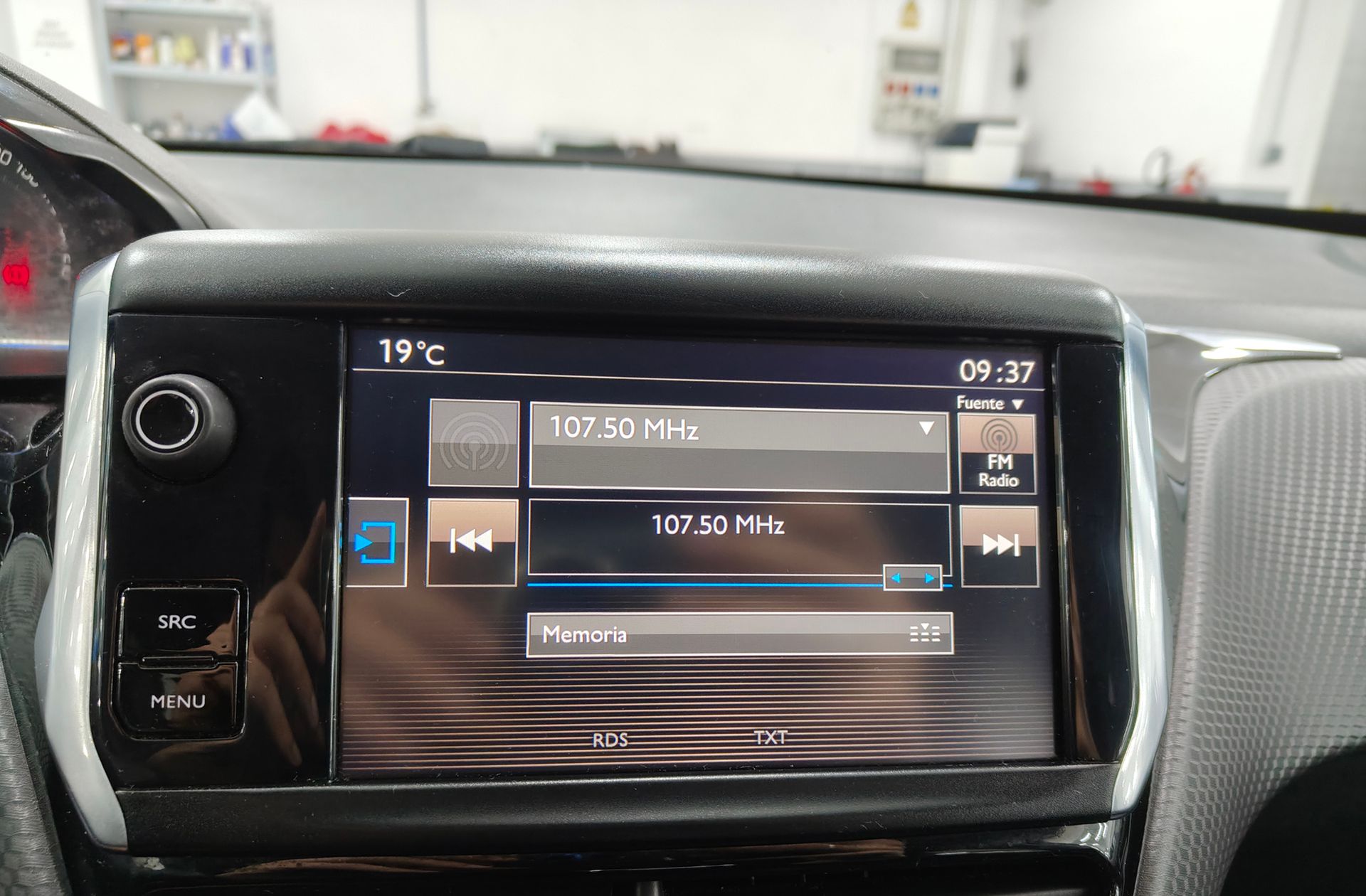 Peugeot 2008 PureTech 110 Allure - foto 30