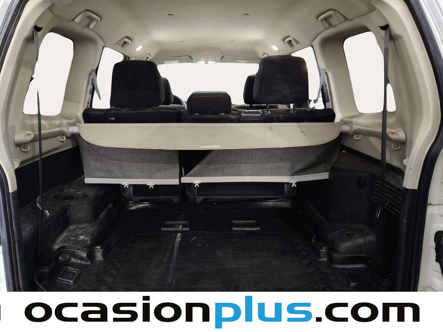 Fotos maletero Mitsubishi Montero Mitsubishi Montero 3.2 DI-D Spirit (200 CV) 7 Plazas