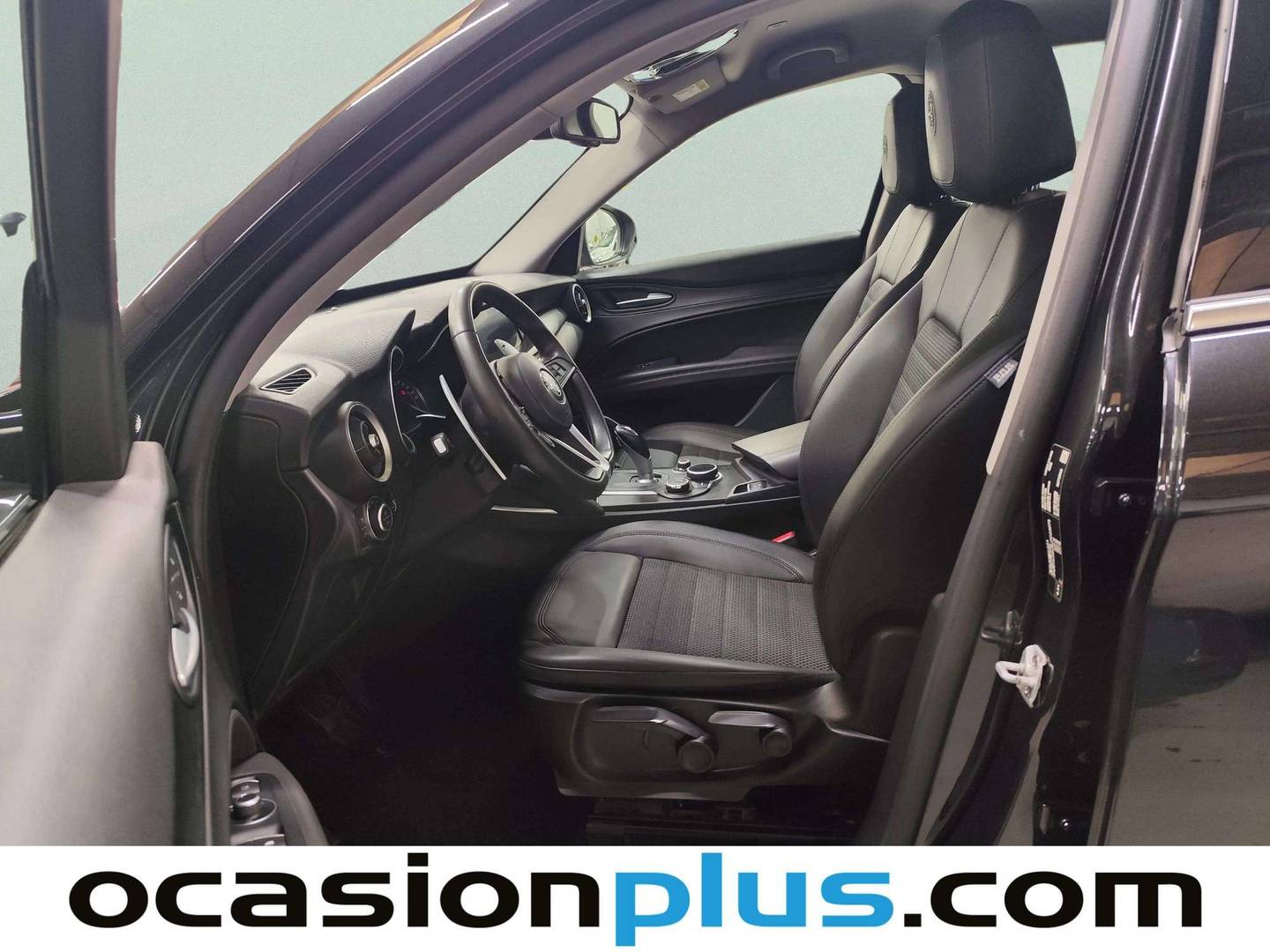 Foto asientos delanteros Alfa Romeo Stelvio Alfa Romeo Stelvio 2.2 Diésel Super RWD (180 CV)