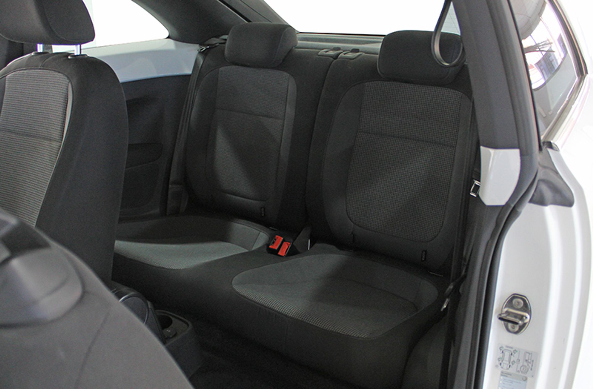 Volkswagen Beetle 1.6 TDI Design - foto 12