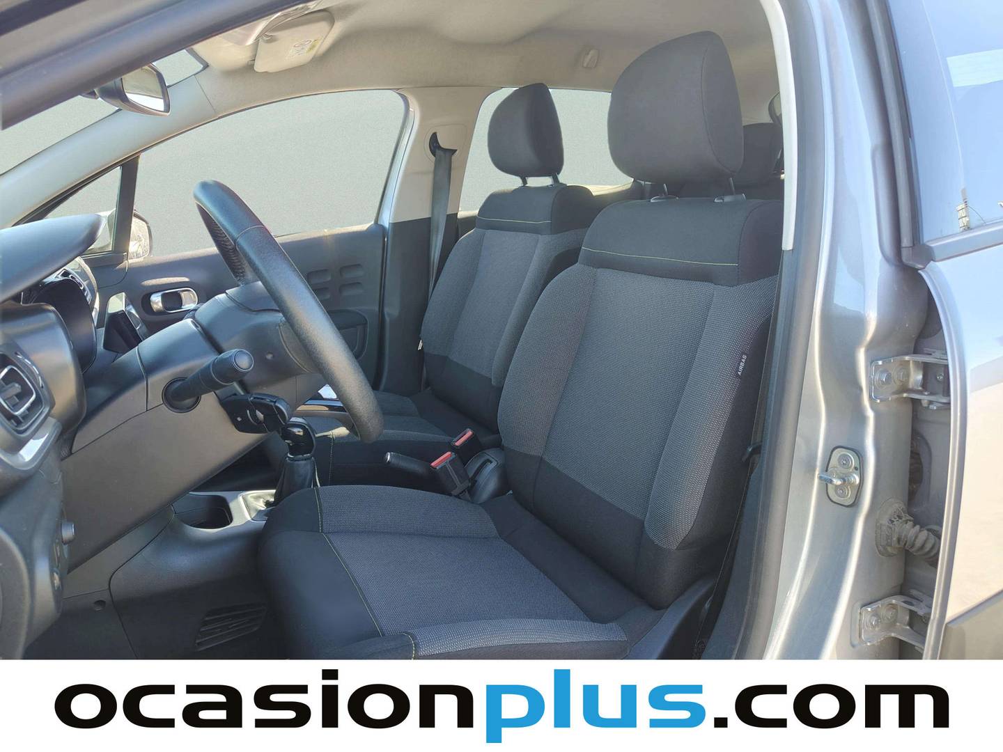 Foto asientos delanteros Citroën C3 Citroen C3 PureTech 82 Shine (83 CV)