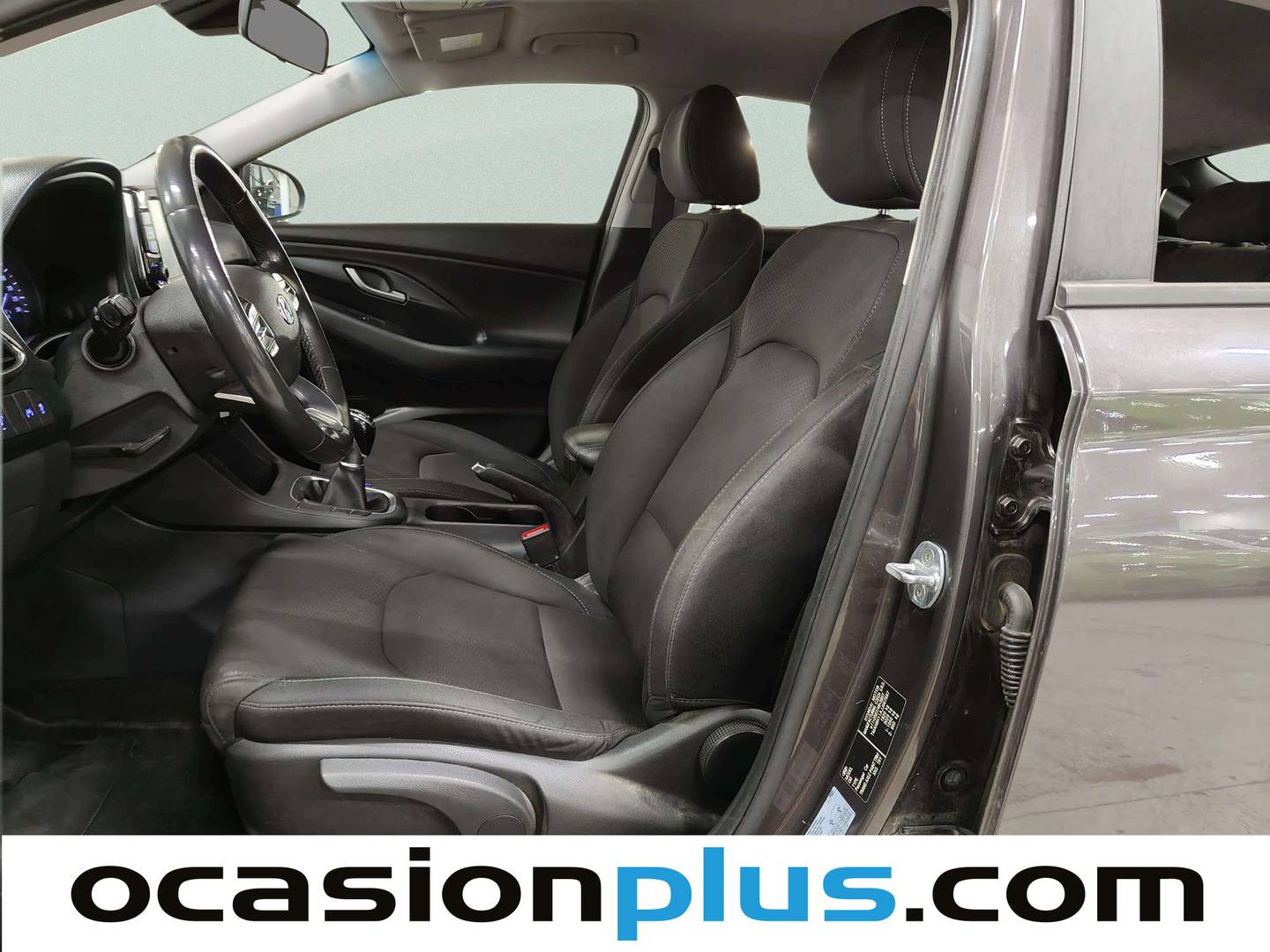 Foto asientos delanteros Hyundai i30 Hyundai i30 1.0 TGDI Link Fastback (120 CV)