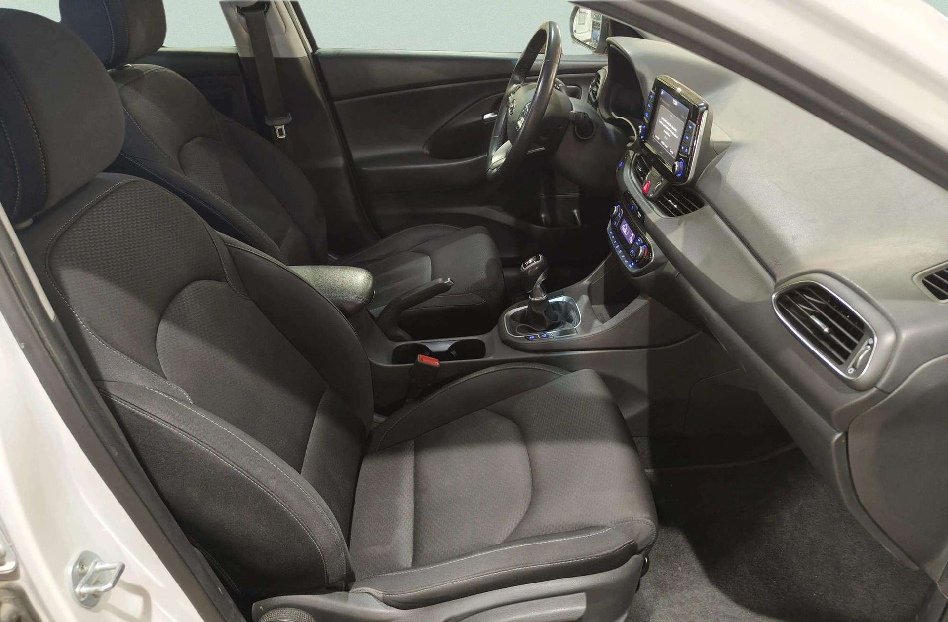 Hyundai i30 Fastback 1.4 T-GDi Tecno - foto 20