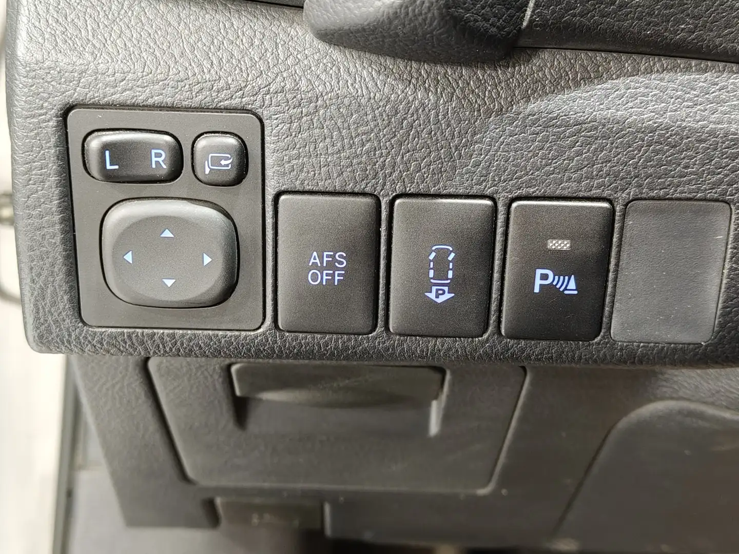 Foto Toyota Auris Toyota Auris Hybrid Touring Sports Advance (136 CV)