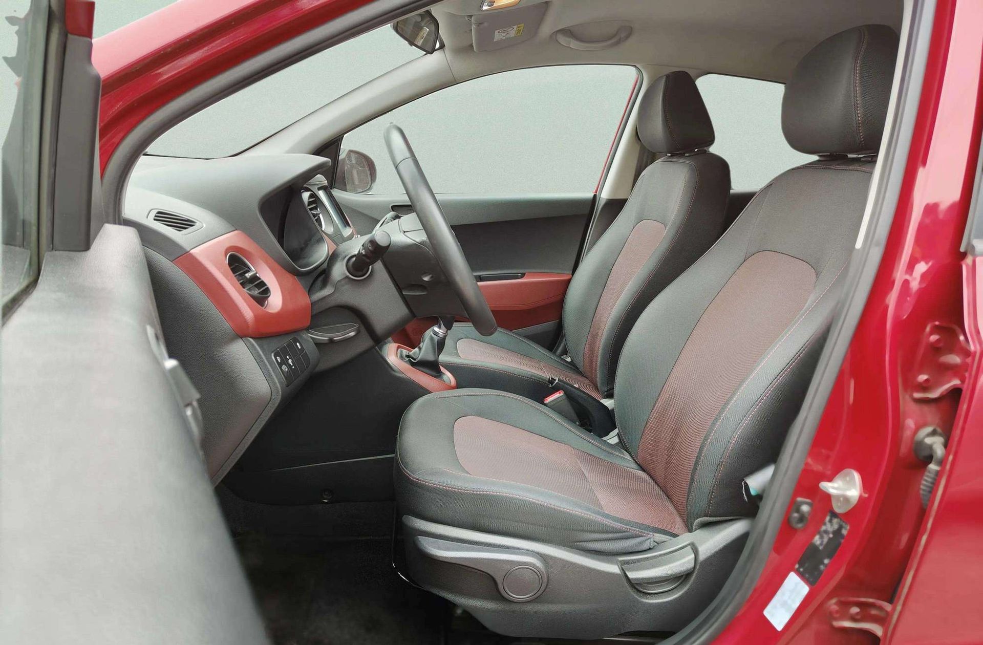 Hyundai i10 1.2 Tecno Edition - foto 9