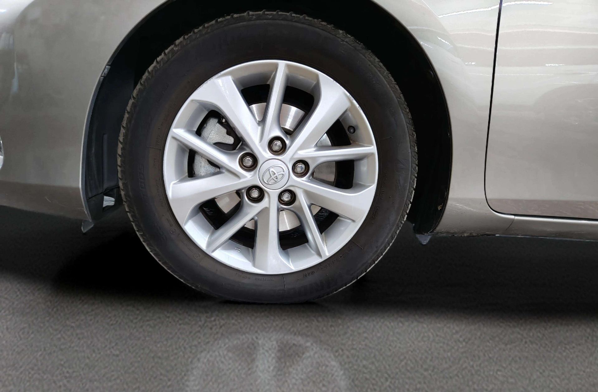 Toyota Auris 120D Active - foto 35