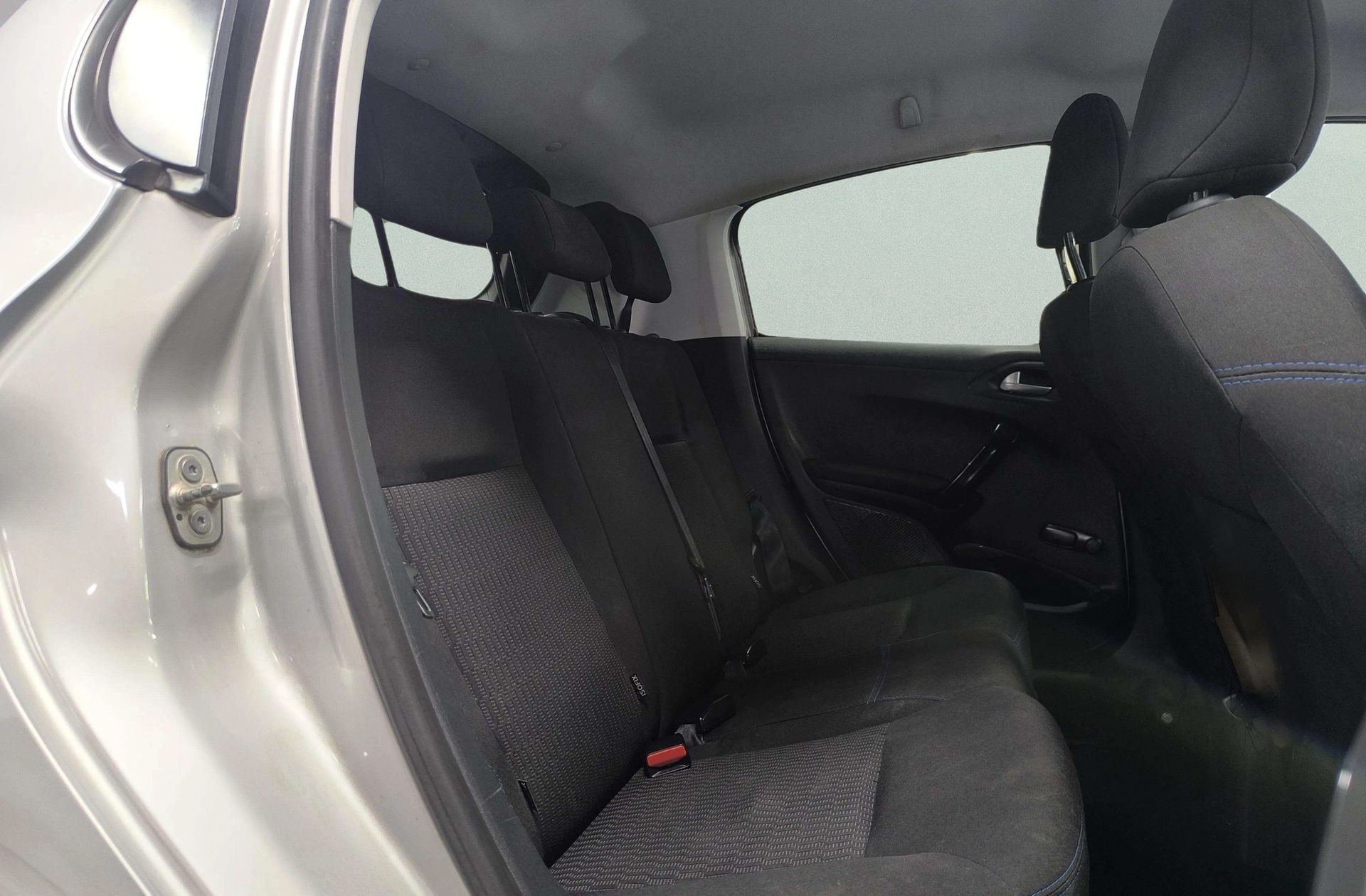 Peugeot 208 PureTech Signature - foto 15