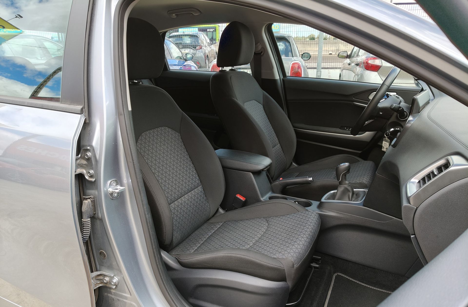 Kia Ceed 1.0 T-GDi Concept - foto 17