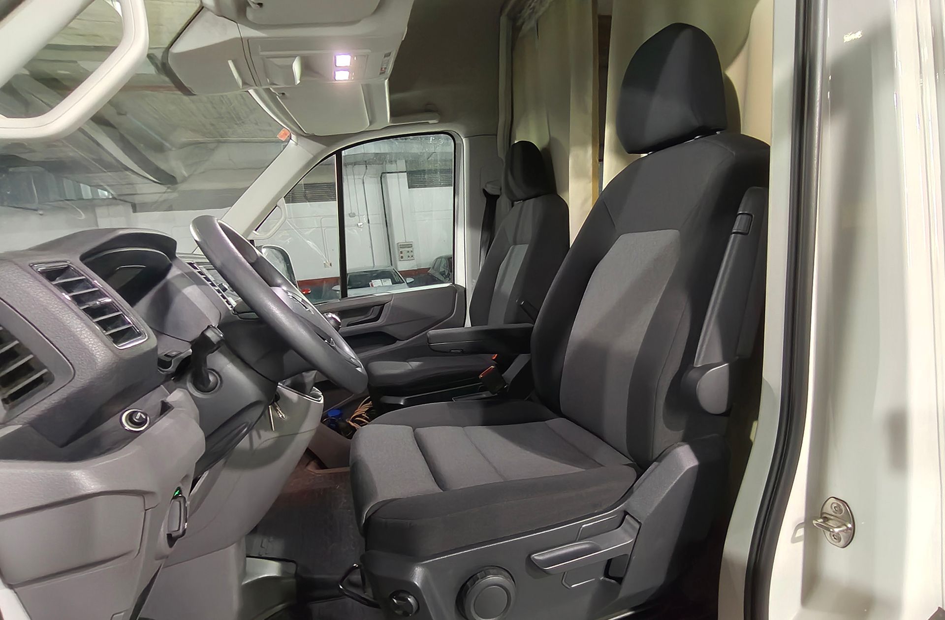 Volkswagen Crafter 35 Furgón Batalla Larga con Voladizo L5H3 2.0 TDI - foto 23