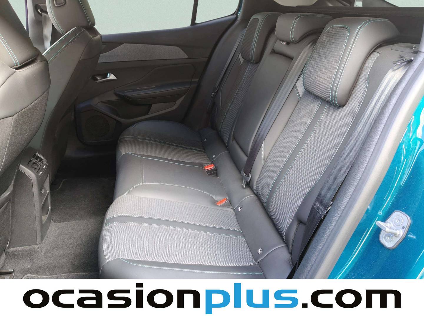 Foto asientos traseros Peugeot 408 Peugeot 408 Allure Hybrid eDCS6 (136 CV)