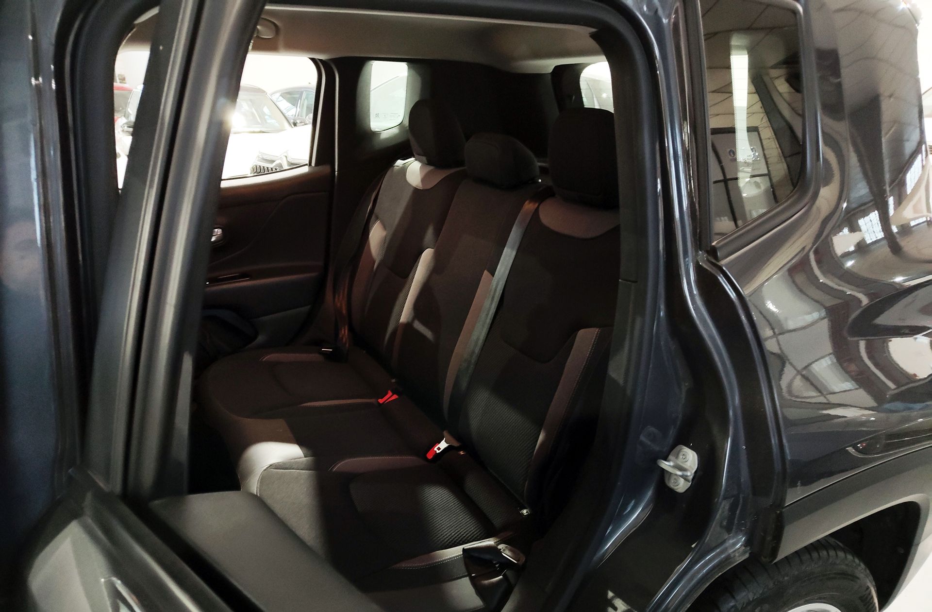 Jeep Renegade eHybrid 1.5 Limited ATX - foto 10