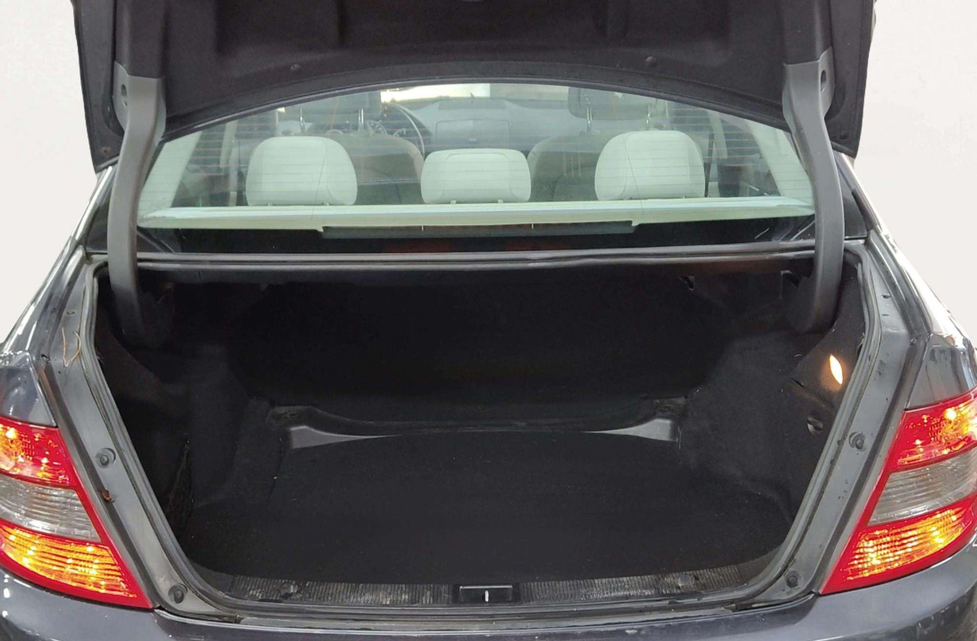 Mercedes-Benz Clase C 200 CDI Blue Efficiency Avantgarde - foto 14
