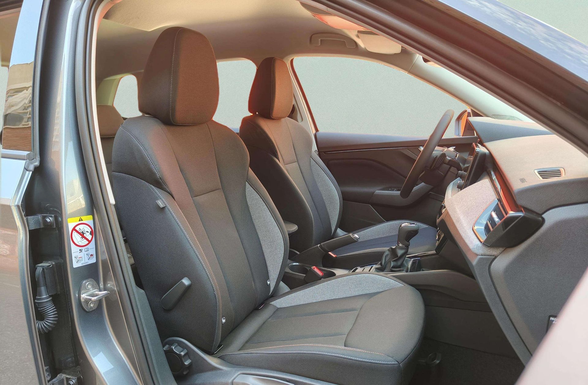 Škoda Kamiq 1.0 TSI Selection DSG - foto 18