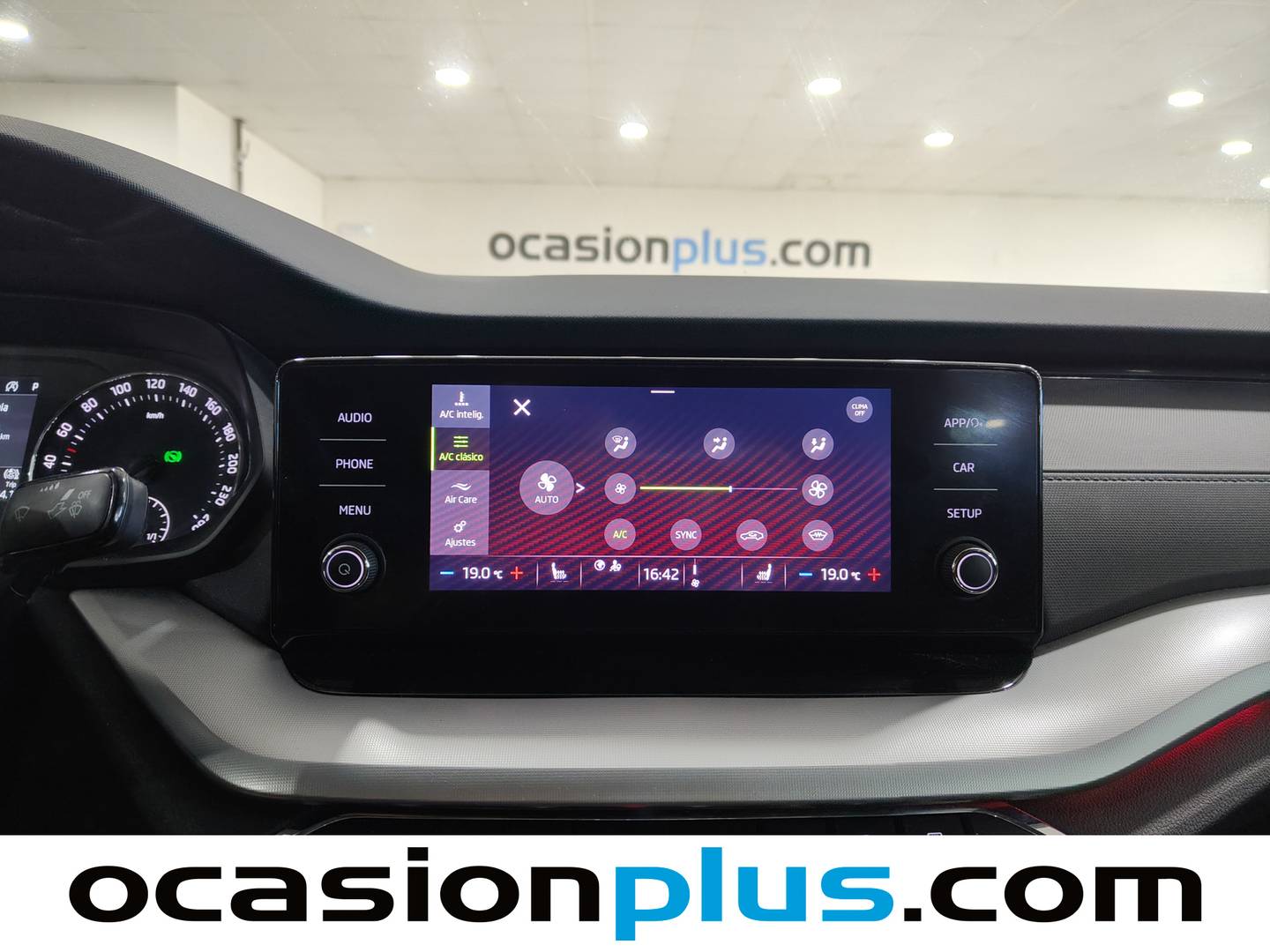 Equipamiento del Skoda Octavia Skoda Octavia 2.0 TDI Ambition DSG (150 CV)