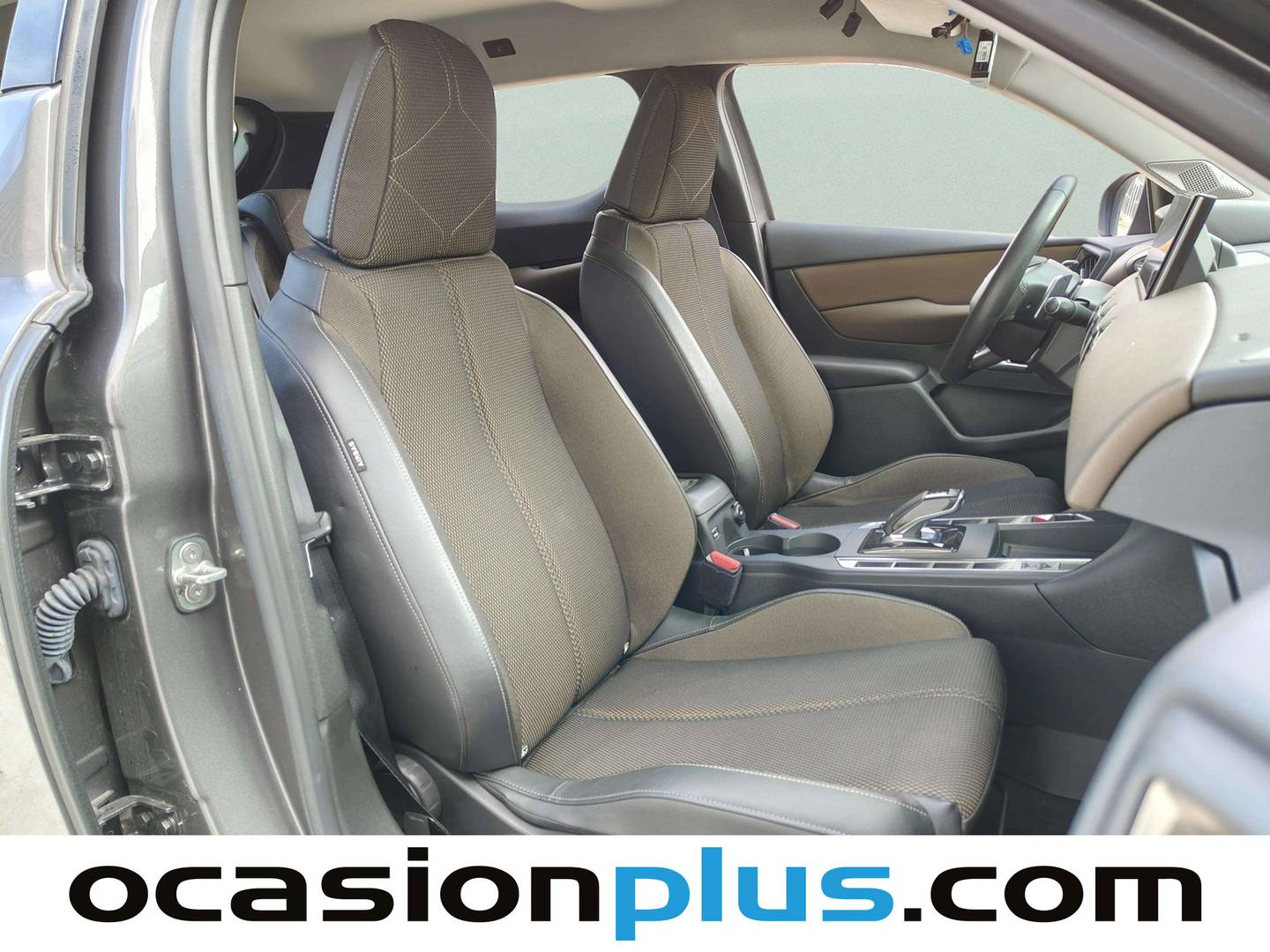 Foto DS DS 3 Crossback DS DS3 BlueHDi (131 CV) Auto SO CHIC