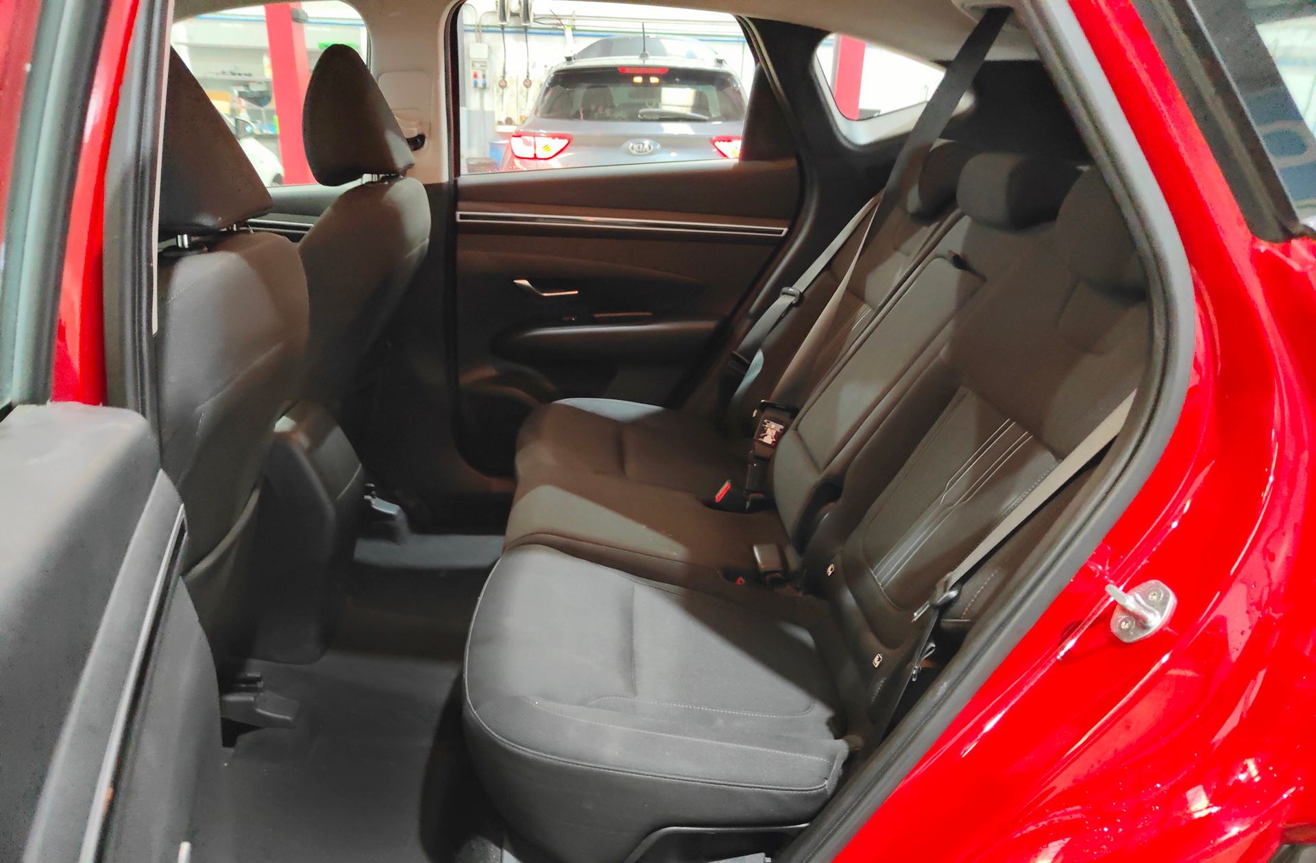 Hyundai Tucson 1.6 CRDi Maxx - foto 11
