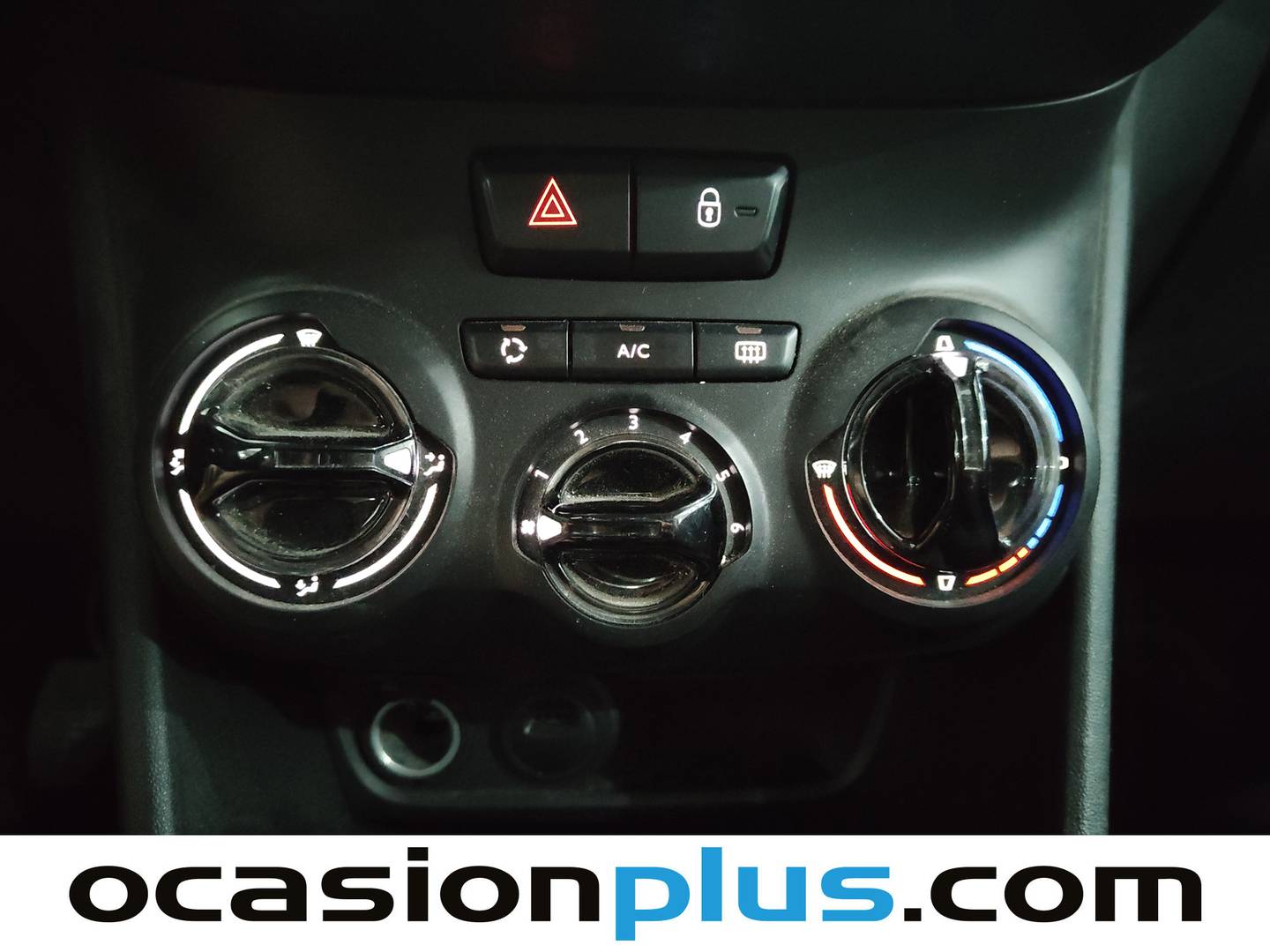 Foto Peugeot 208 Peugeot 208 5P Signature 1.2L PureTech (82CV)