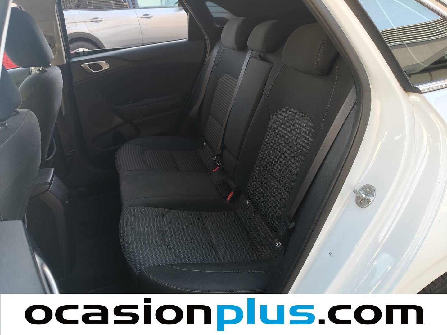 Foto asientos traseros KIA Ceed KIA Ceed 1.0 T-GDI Drive (100 CV)